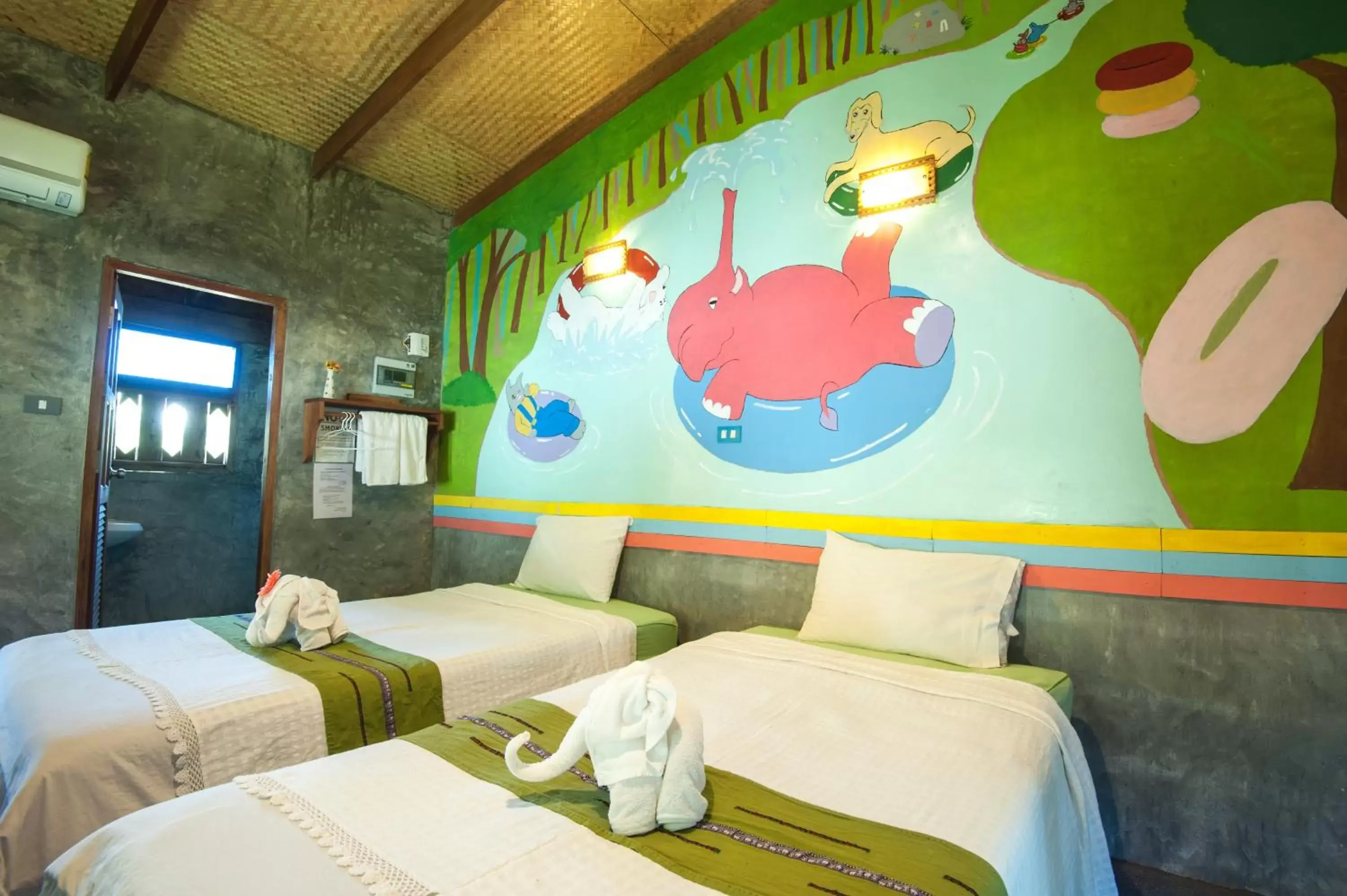 Bedroom, Bed in Baan Chokdee Pai Resort