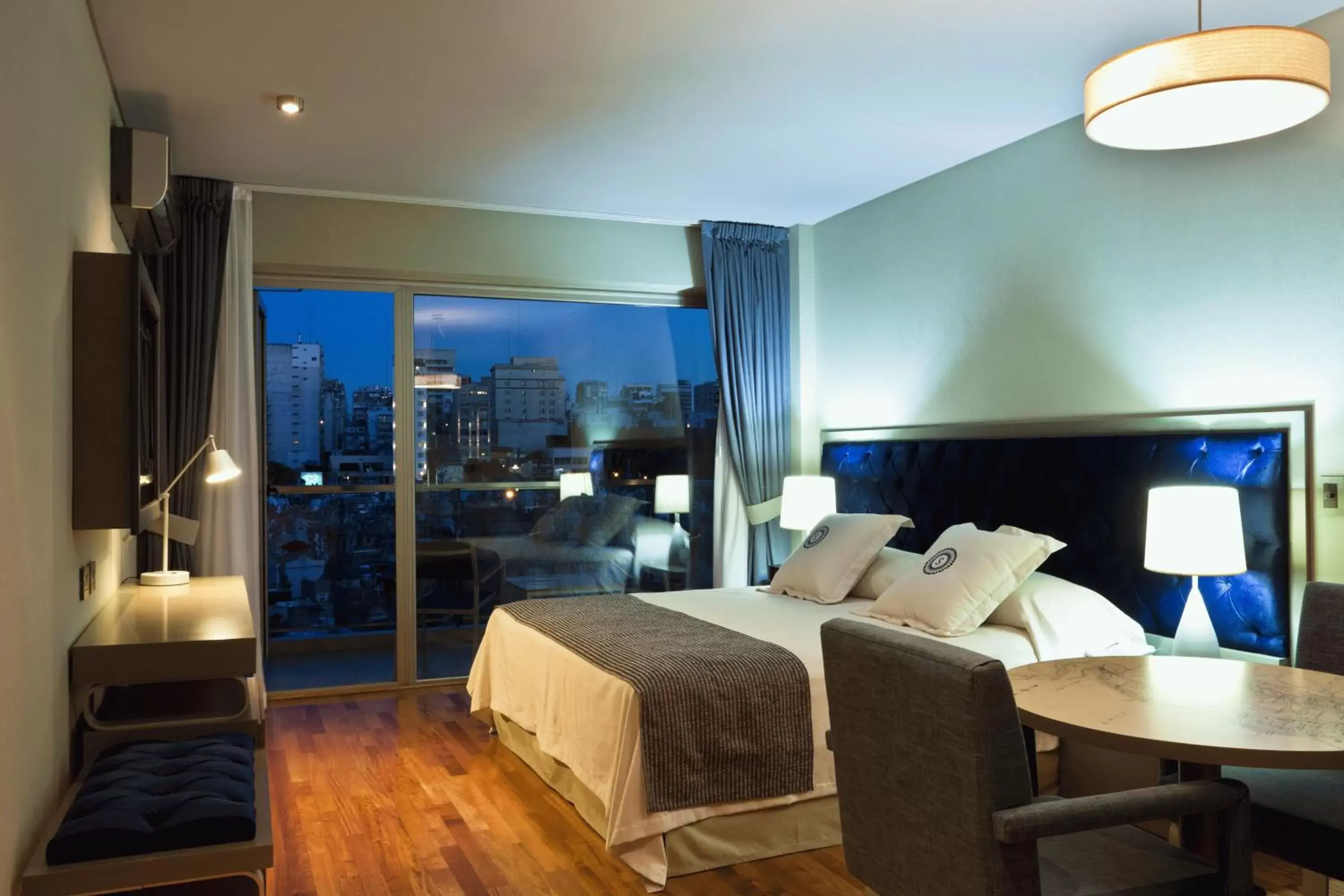 Photo of the whole room, Bed in Sileo Hotel Photo of the whole room, Bed in Sileo Hotel