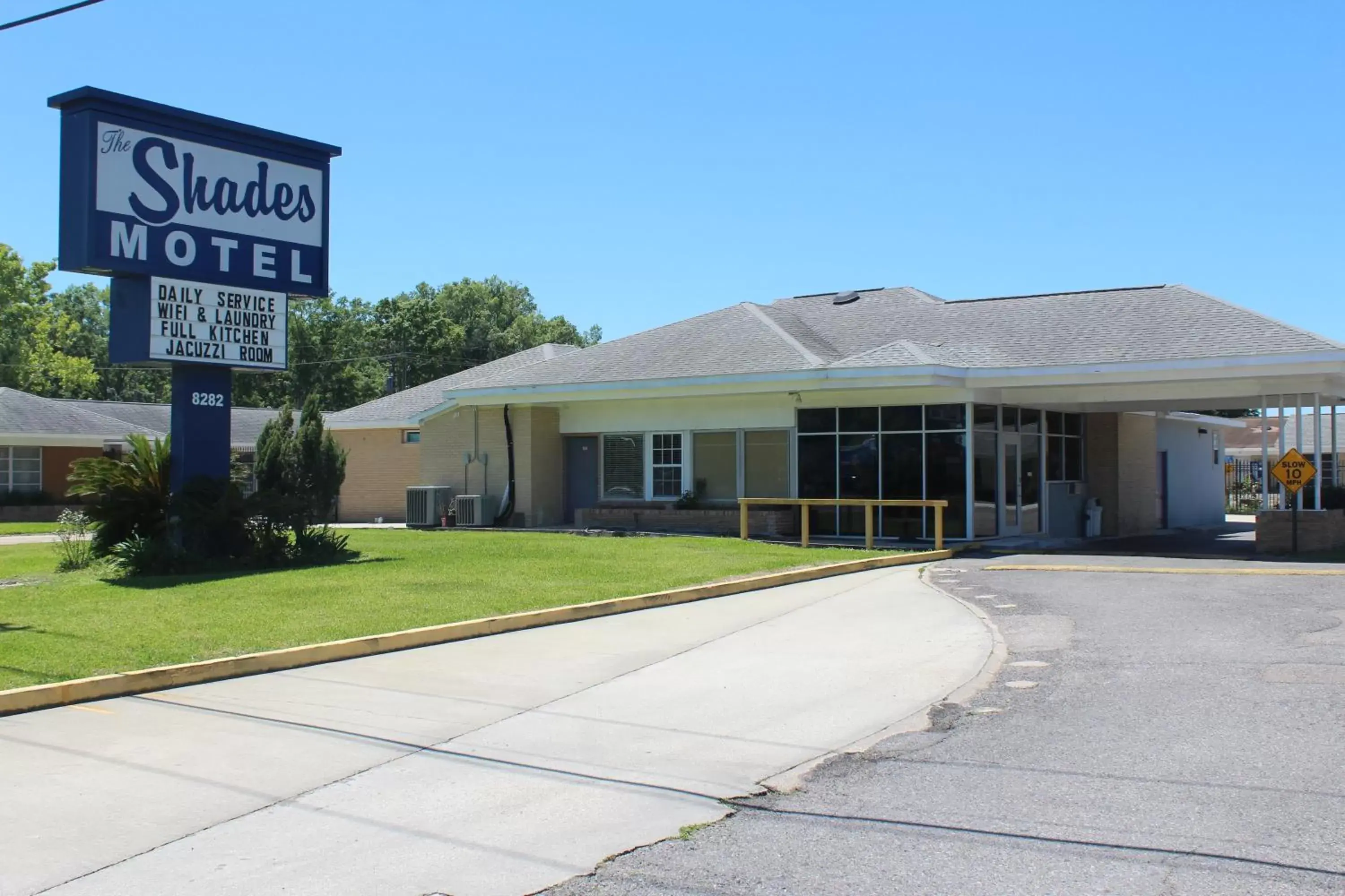 Property Building in The Shades Motel