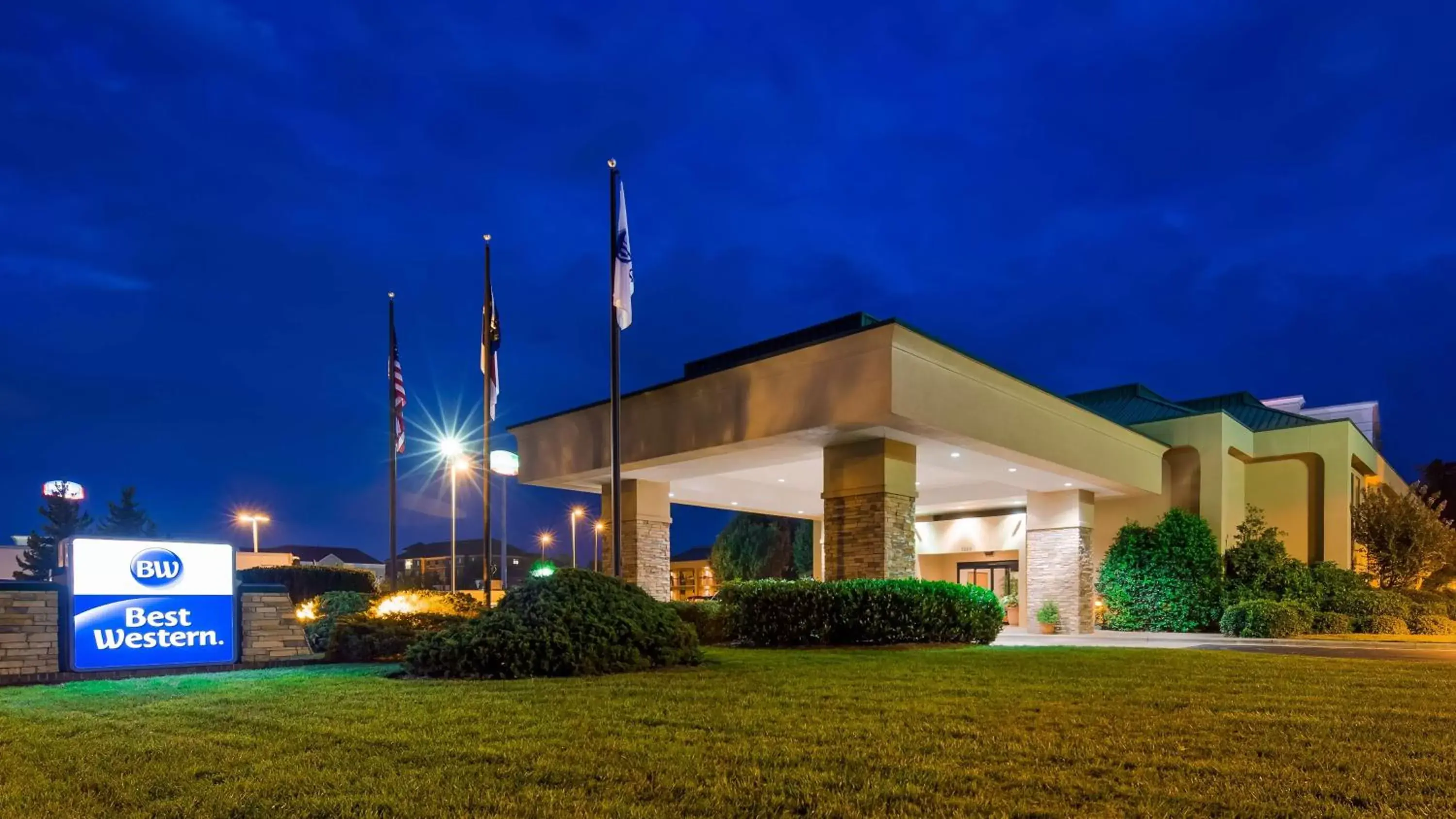 Property Building in Best Western Hickory