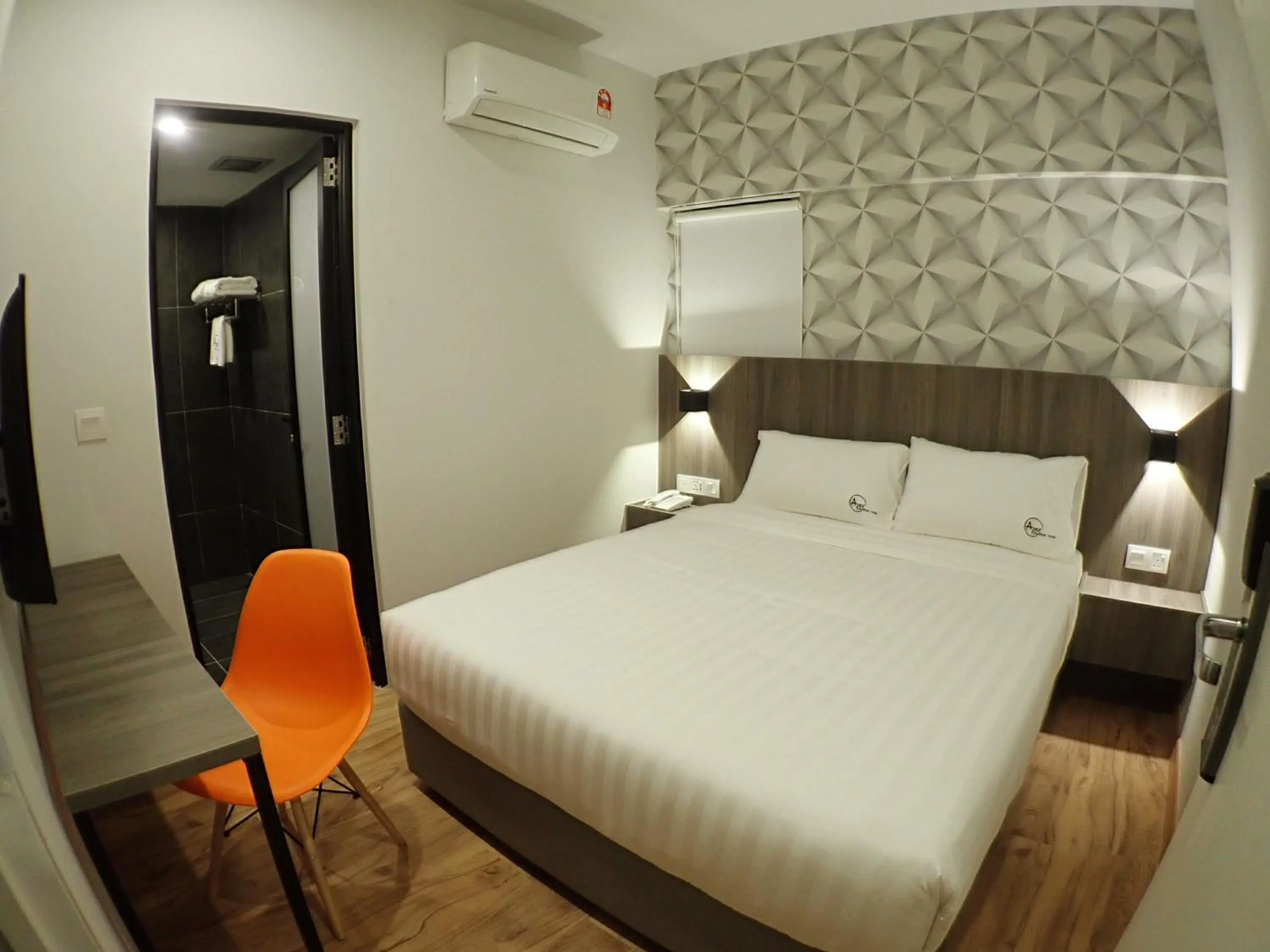 Photo of the whole room, Bed in Apex Boutique Hotel @ Bandar Sunway