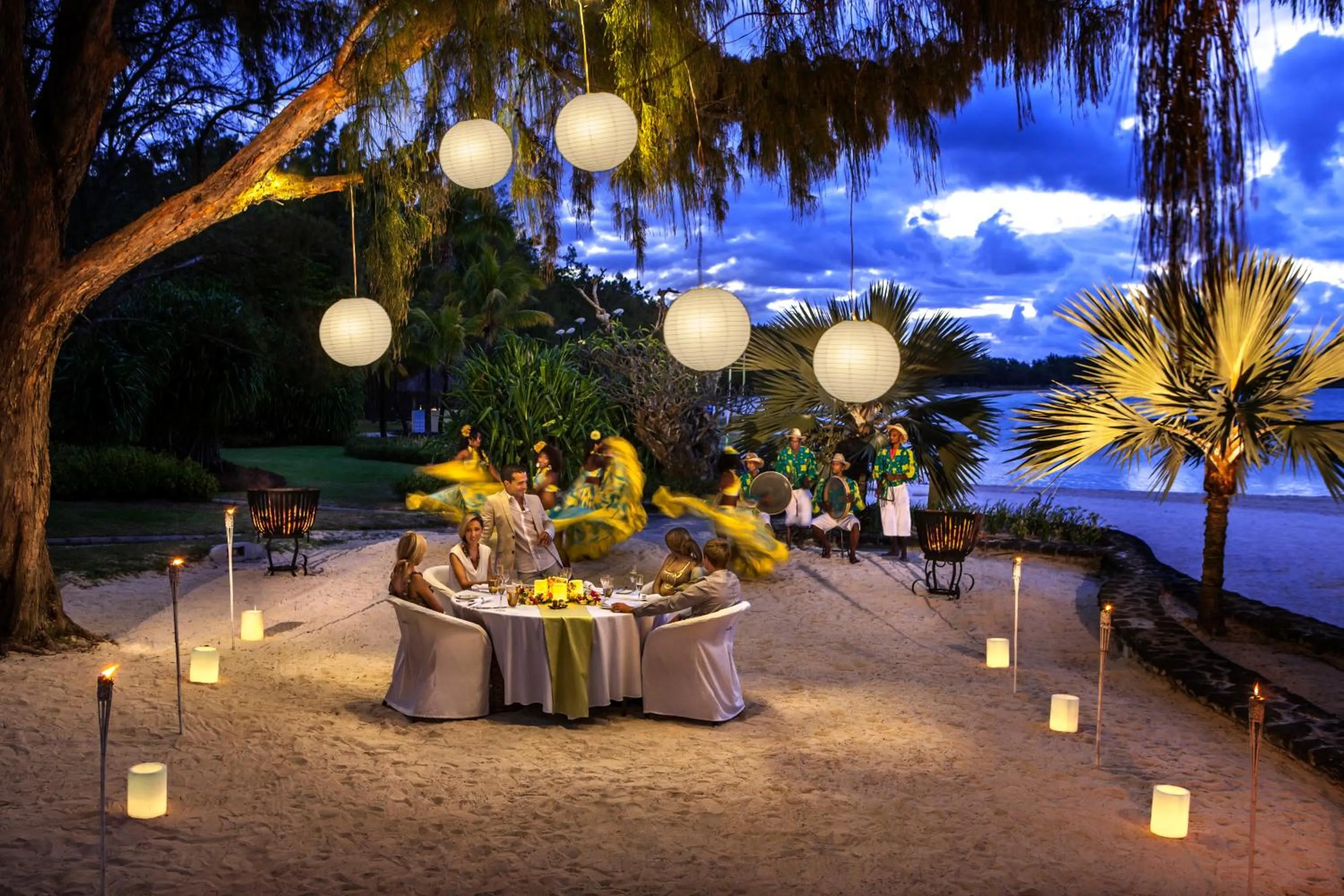 Restaurant/places to eat in The Residence Mauritius