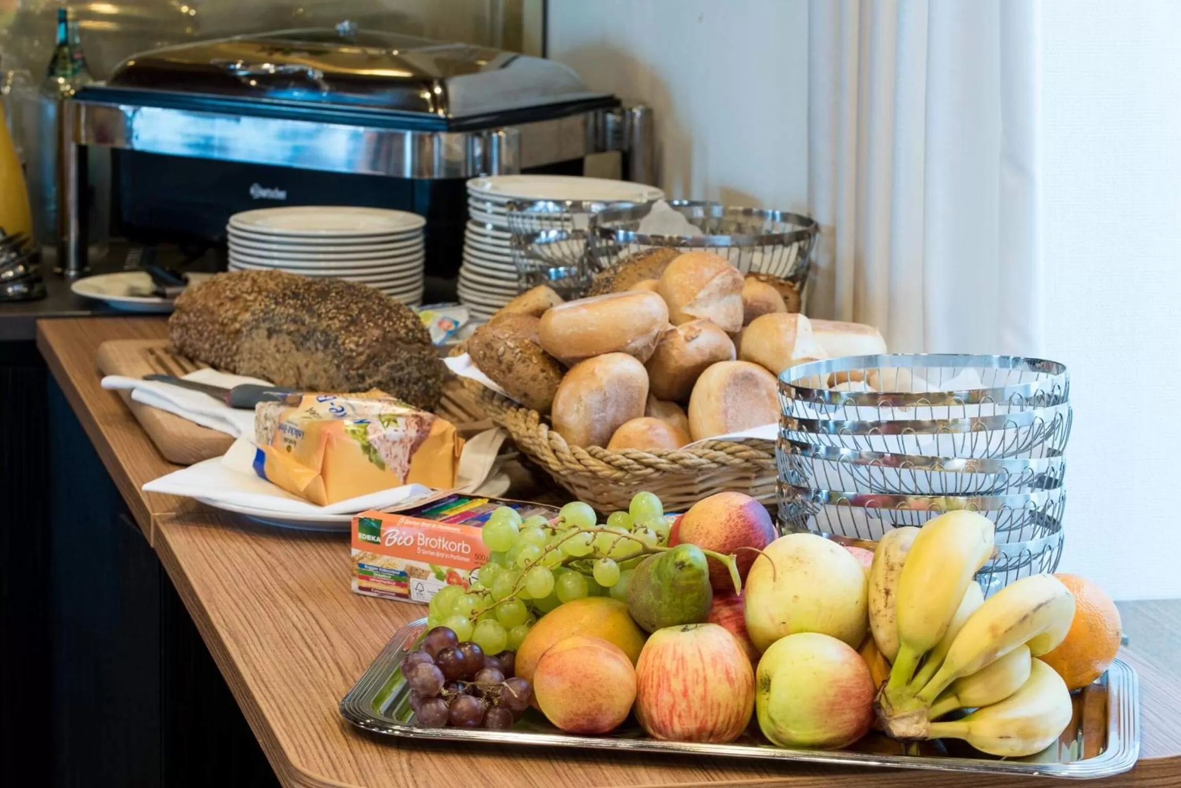 Buffet breakfast in Hotel am Markt