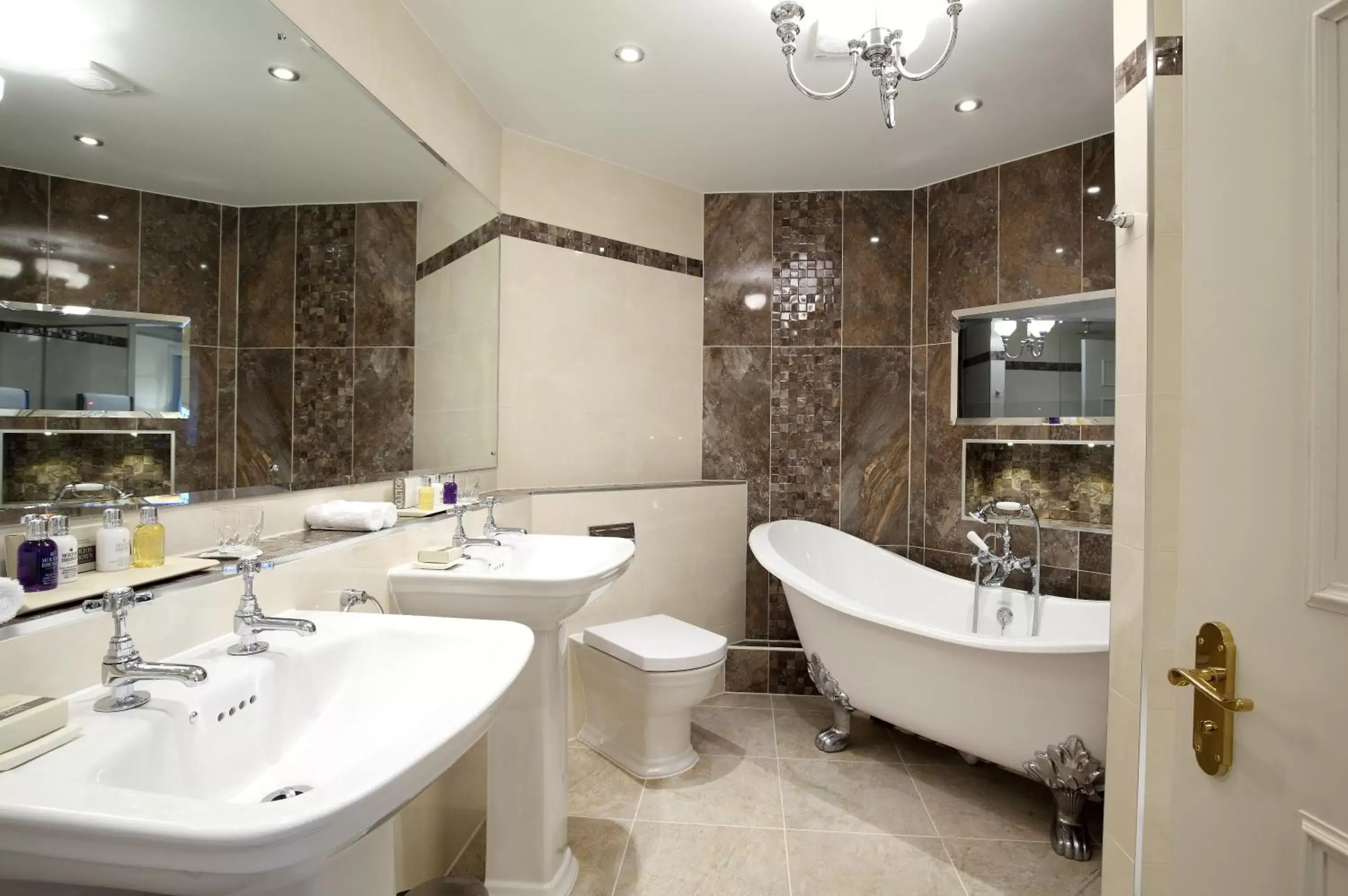 Bathroom in Macdonald Bath Spa Hotel