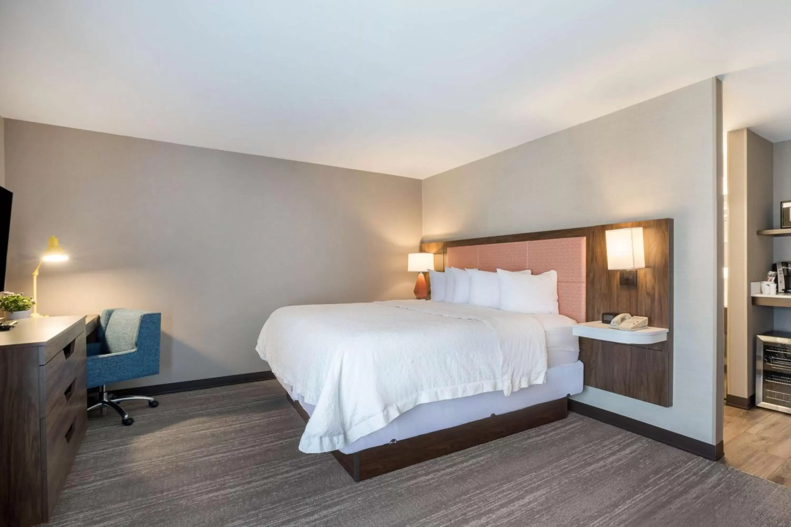 Bedroom, Bed in Hampton Inn Princeton Bedroom, Bed in Hampton Inn Princeton