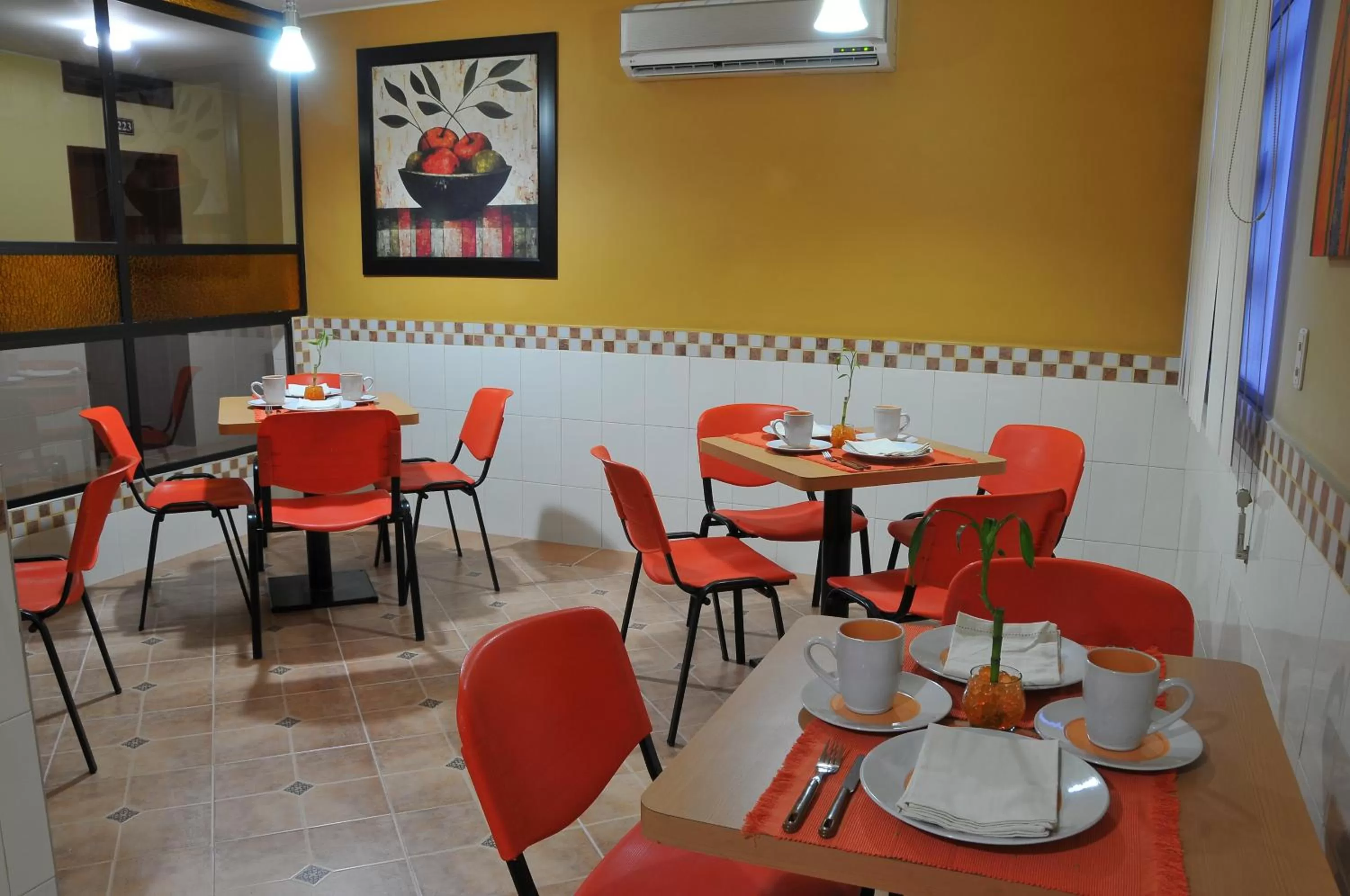 Food and drinks, Restaurant/Places to Eat in Mar Hotel