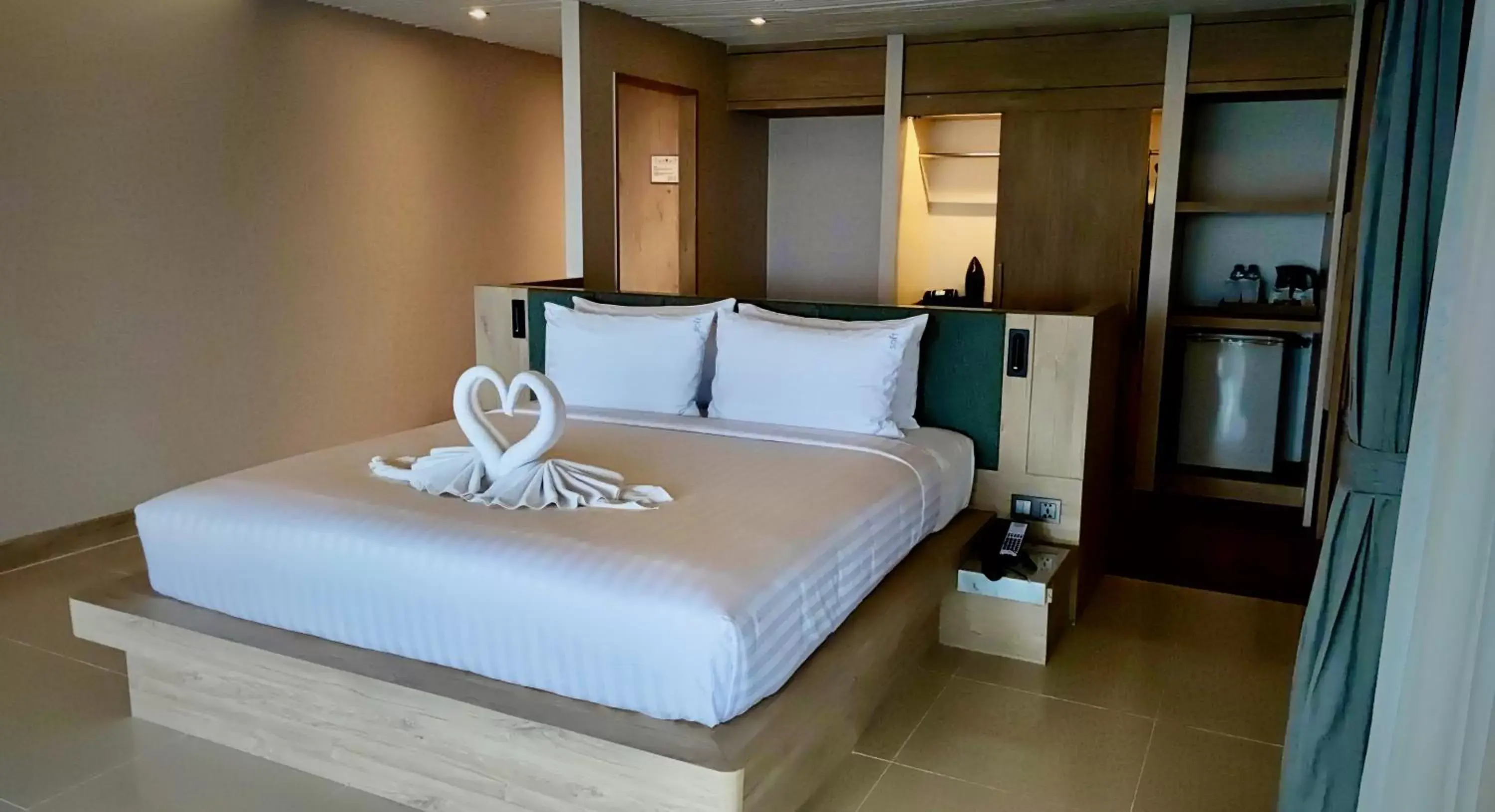 Bed in Holiday Ao Nang Beach Resort, Krabi - SHA Extra Plus