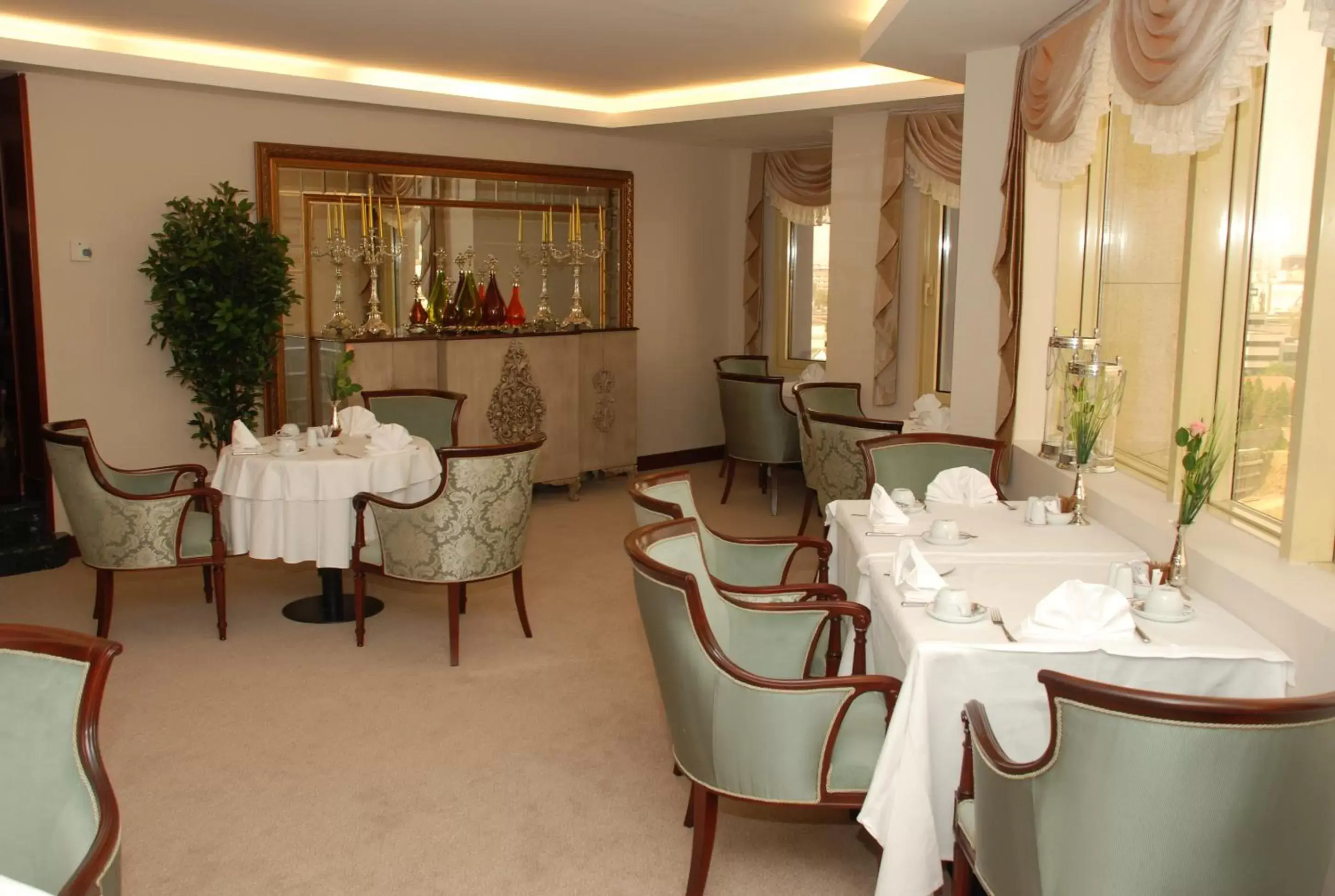 Restaurant/Places to Eat in Grand Cevahir Hotel Convention Center