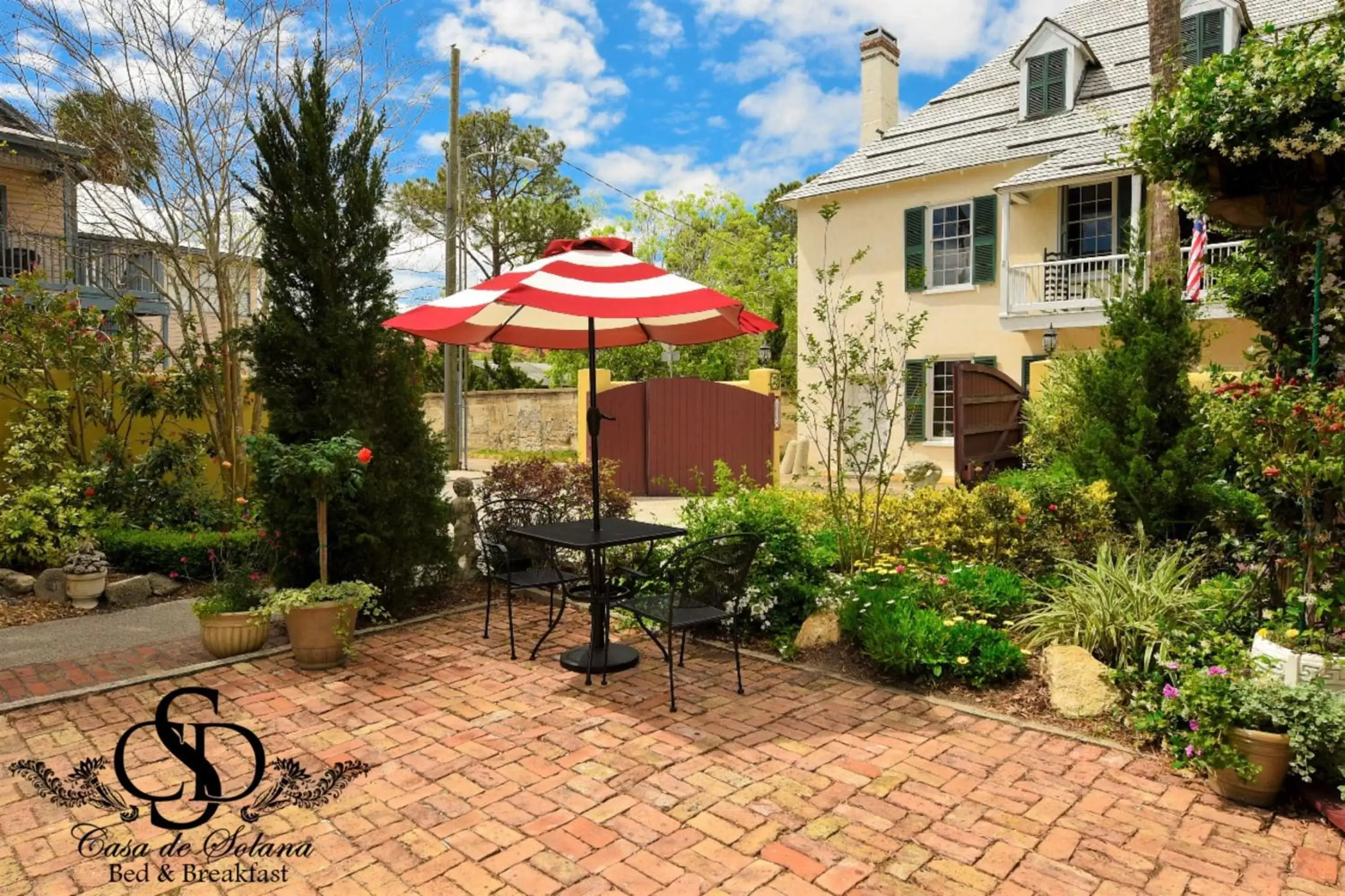 Patio in Casa De Solana & Victorian House Bed and Breakfast