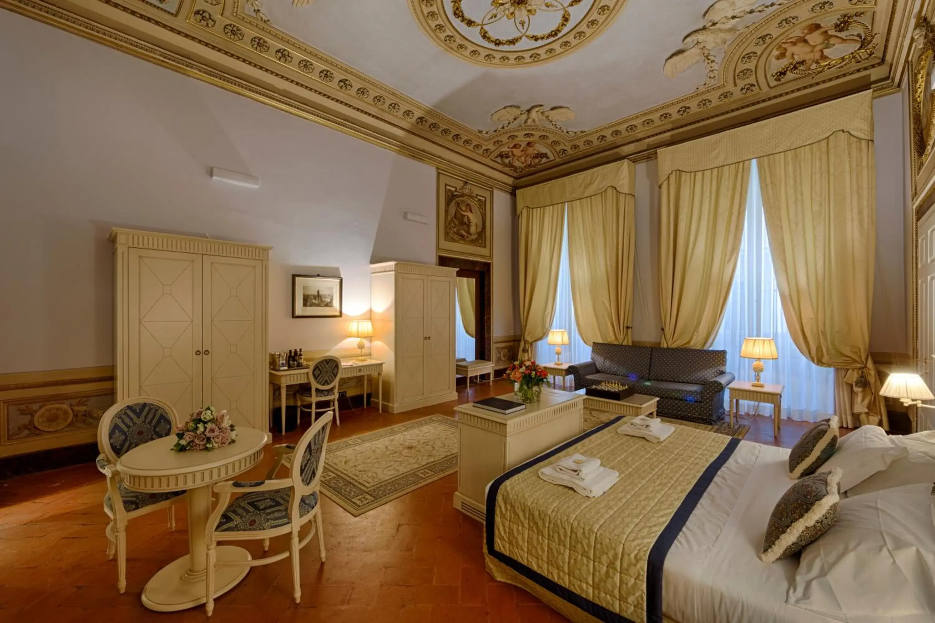 Bedroom in Palazzo Guicciardini