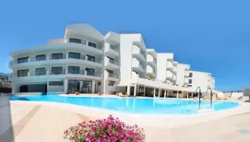 Swimming pool, Property Building in Cefalù Sea Palace