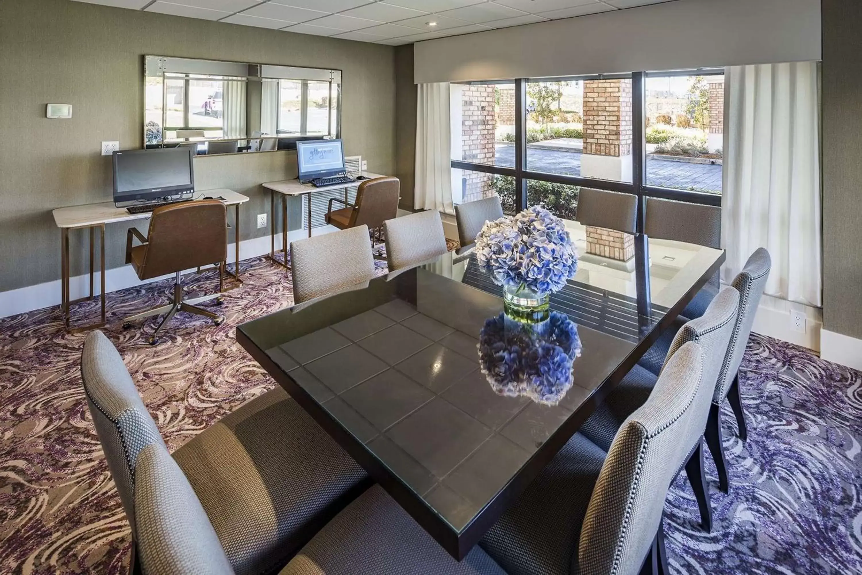 Business facilities, Dining Area in Hampton Inn by Hilton San Diego - Kearny Mesa