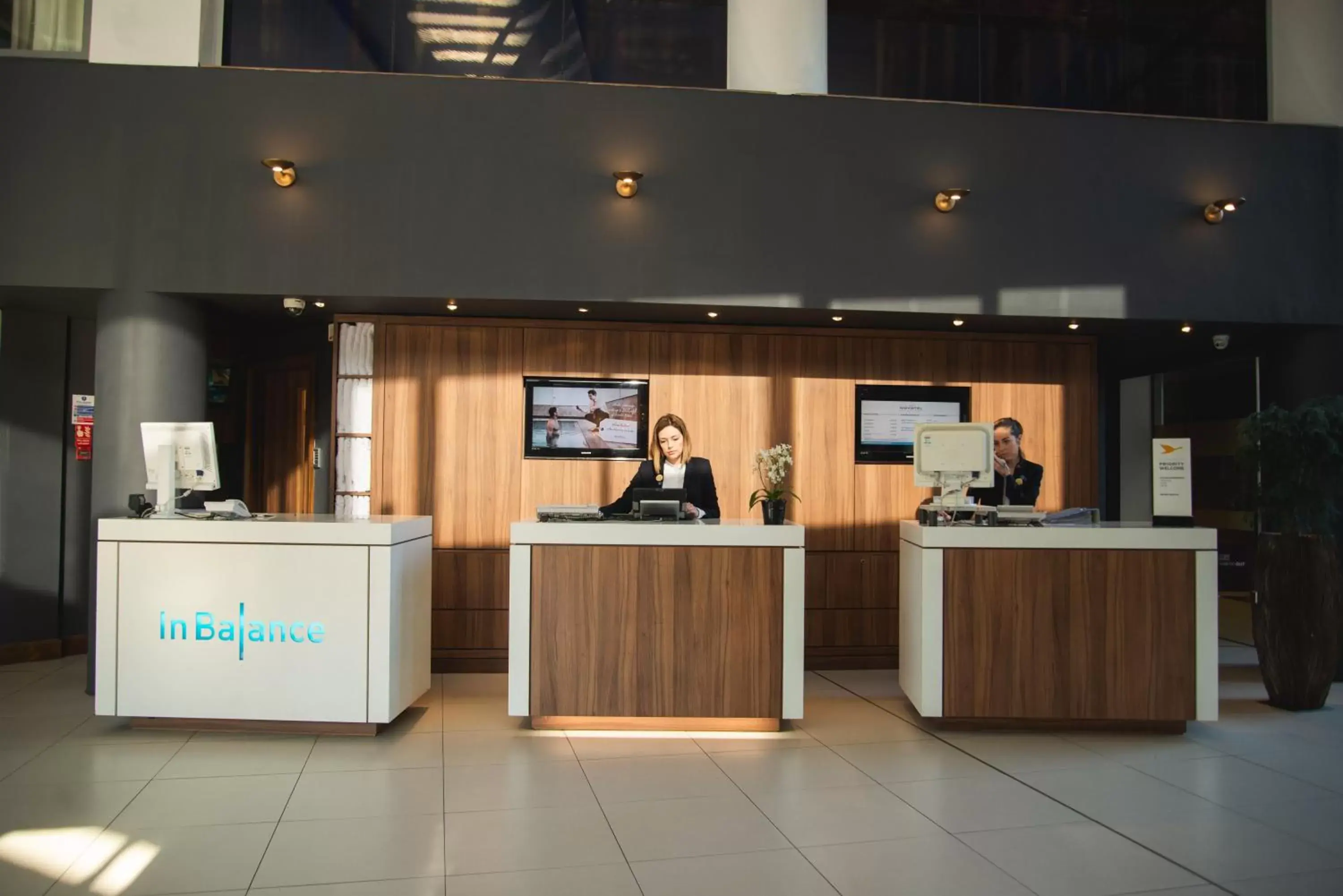 Property building, Lobby/Reception in Novotel Cardiff Centre