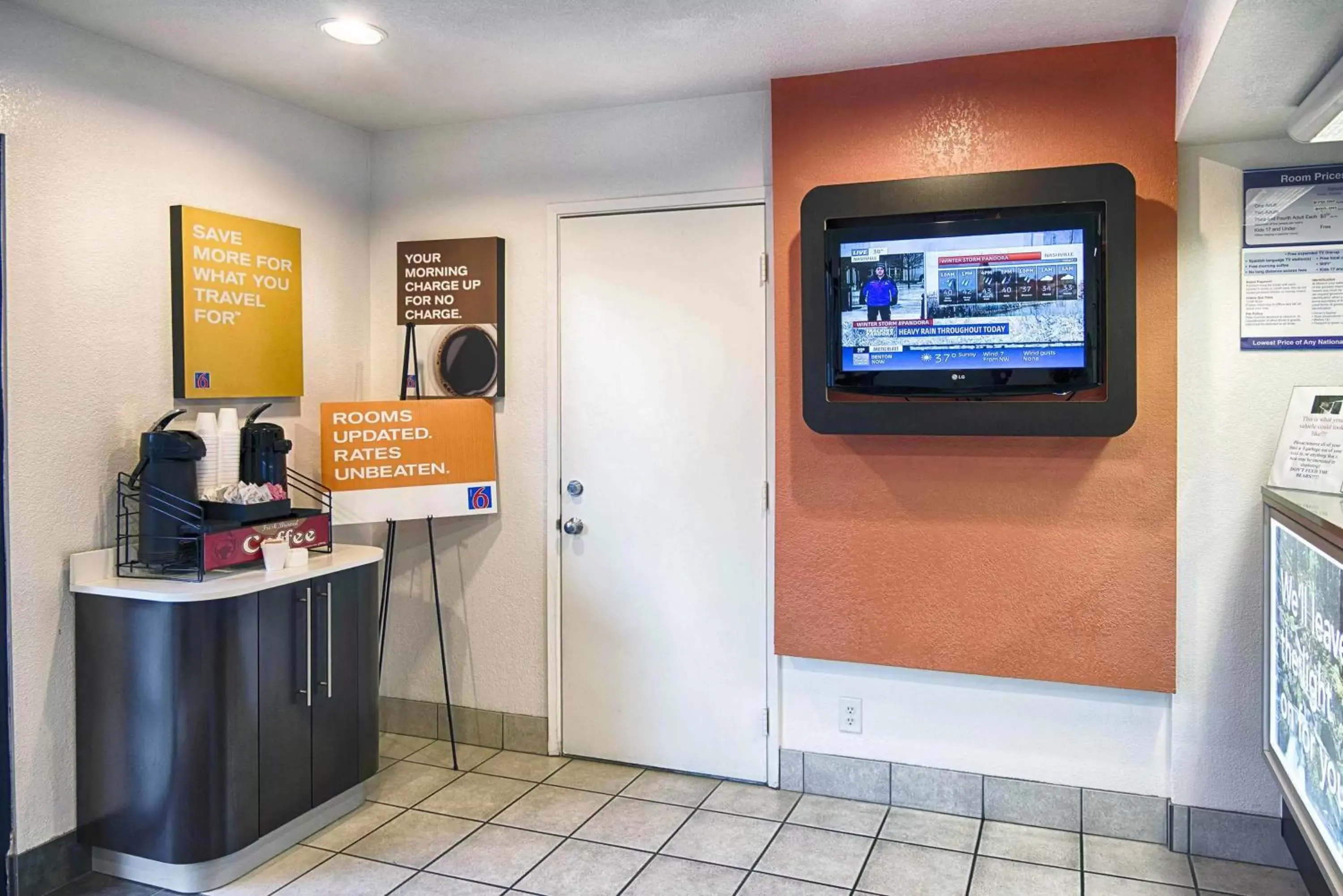 Lobby or reception, TV/Entertainment Center in Motel 6-Mammoth Lakes, CA