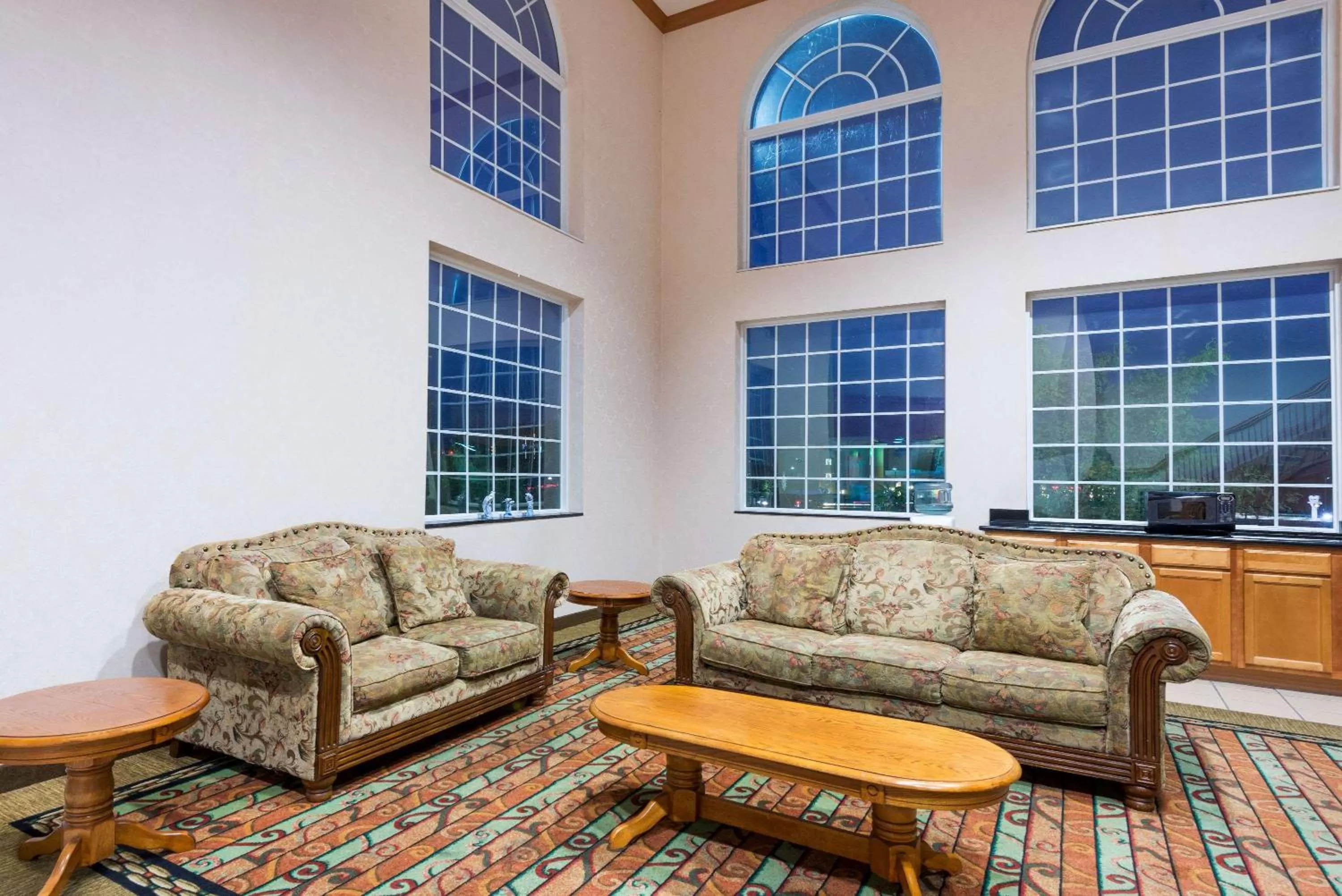 Lobby or reception in Super 8 by Wyndham Harrisburg Hershey North