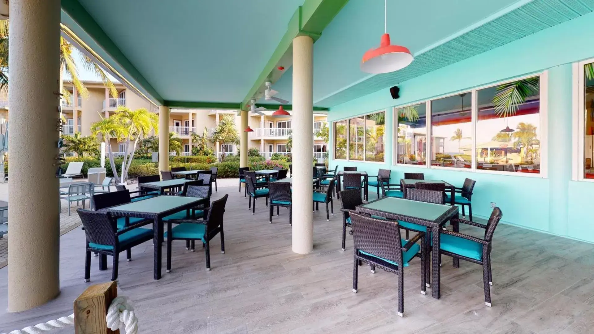 Restaurant/Places to Eat in Holiday Inn Resort Grand Cayman, an IHG Hotel
