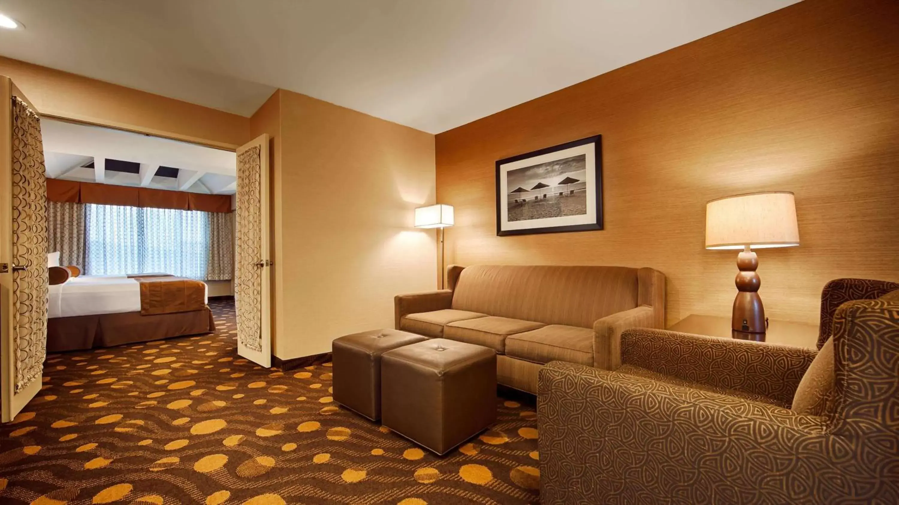 Photo of the whole room in Best Western Plus Suites Hotel Coronado Island