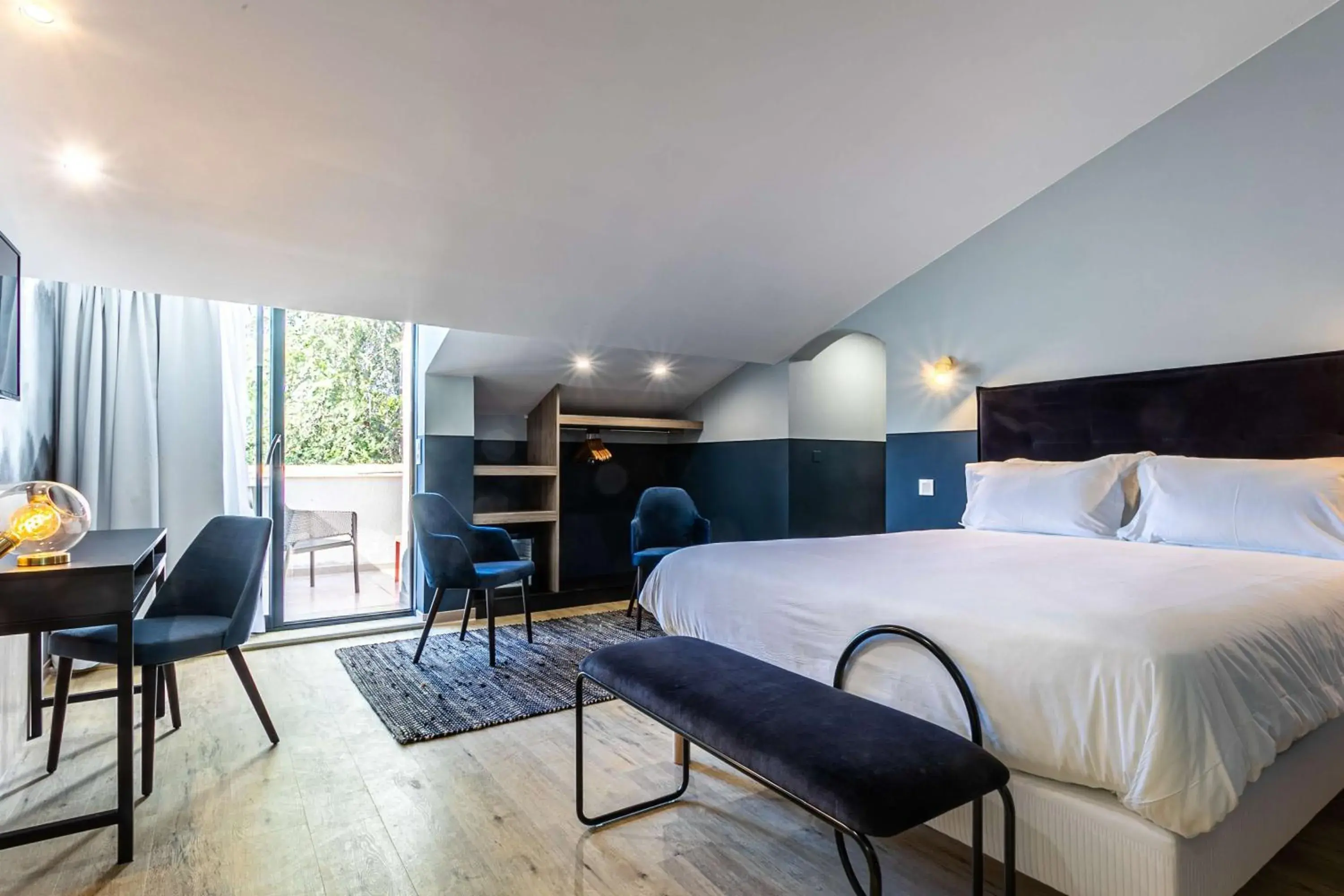 Bedroom in Best Western Sevan Parc Hotel