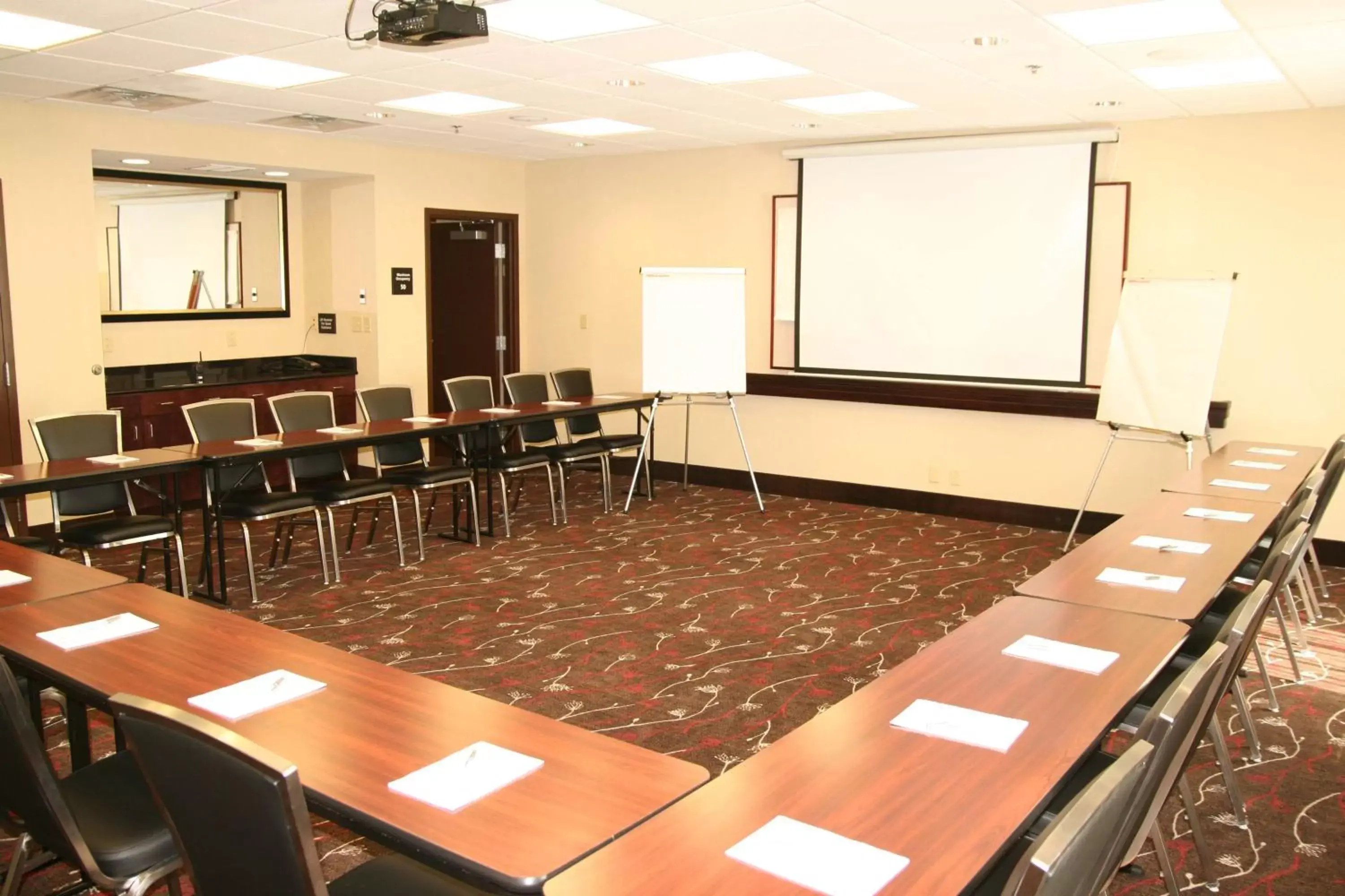 Meeting/conference room in Hampton Inn & Suites Millington