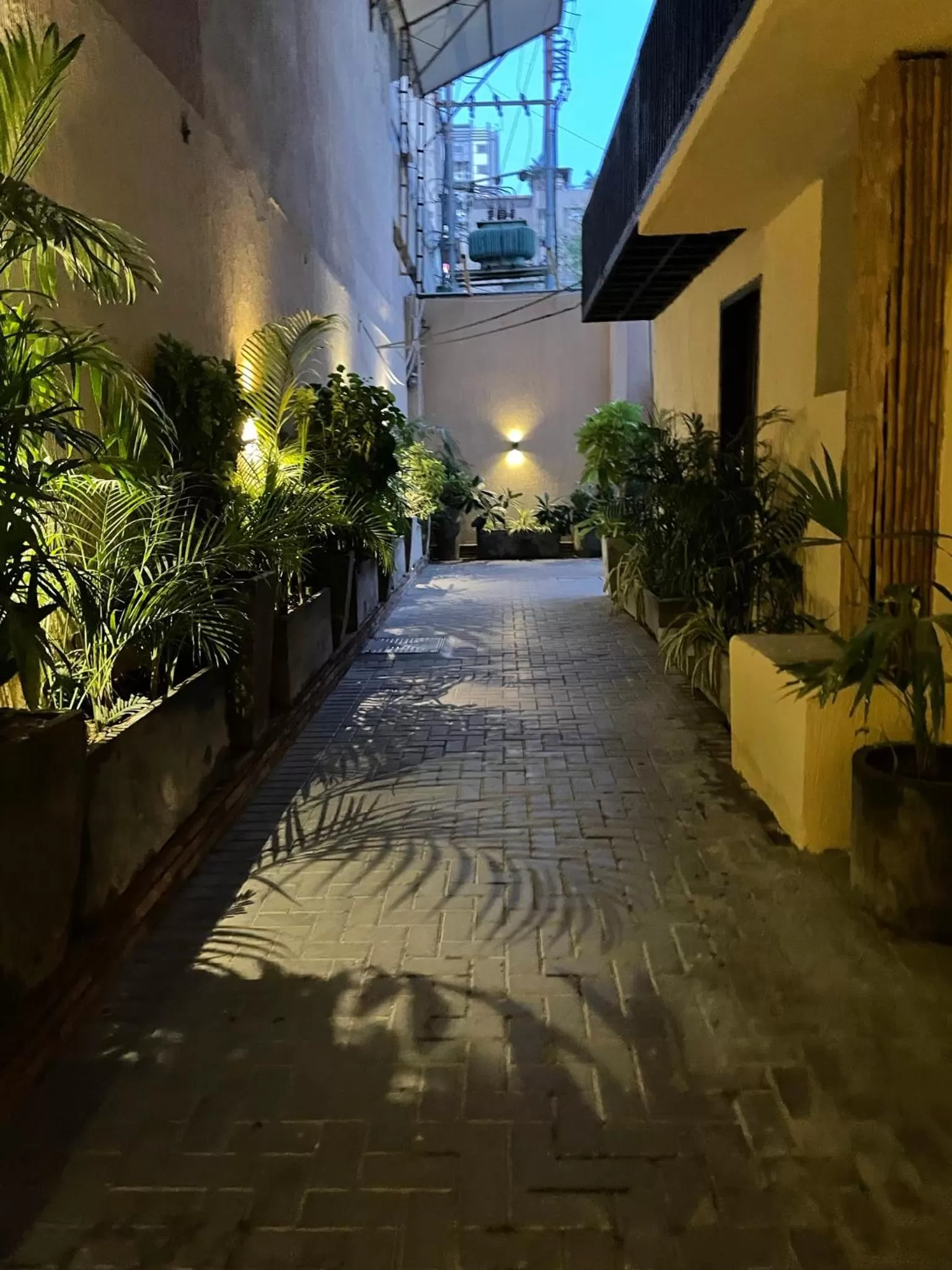 Property building in Hamsun Shahrah-e-Faisal