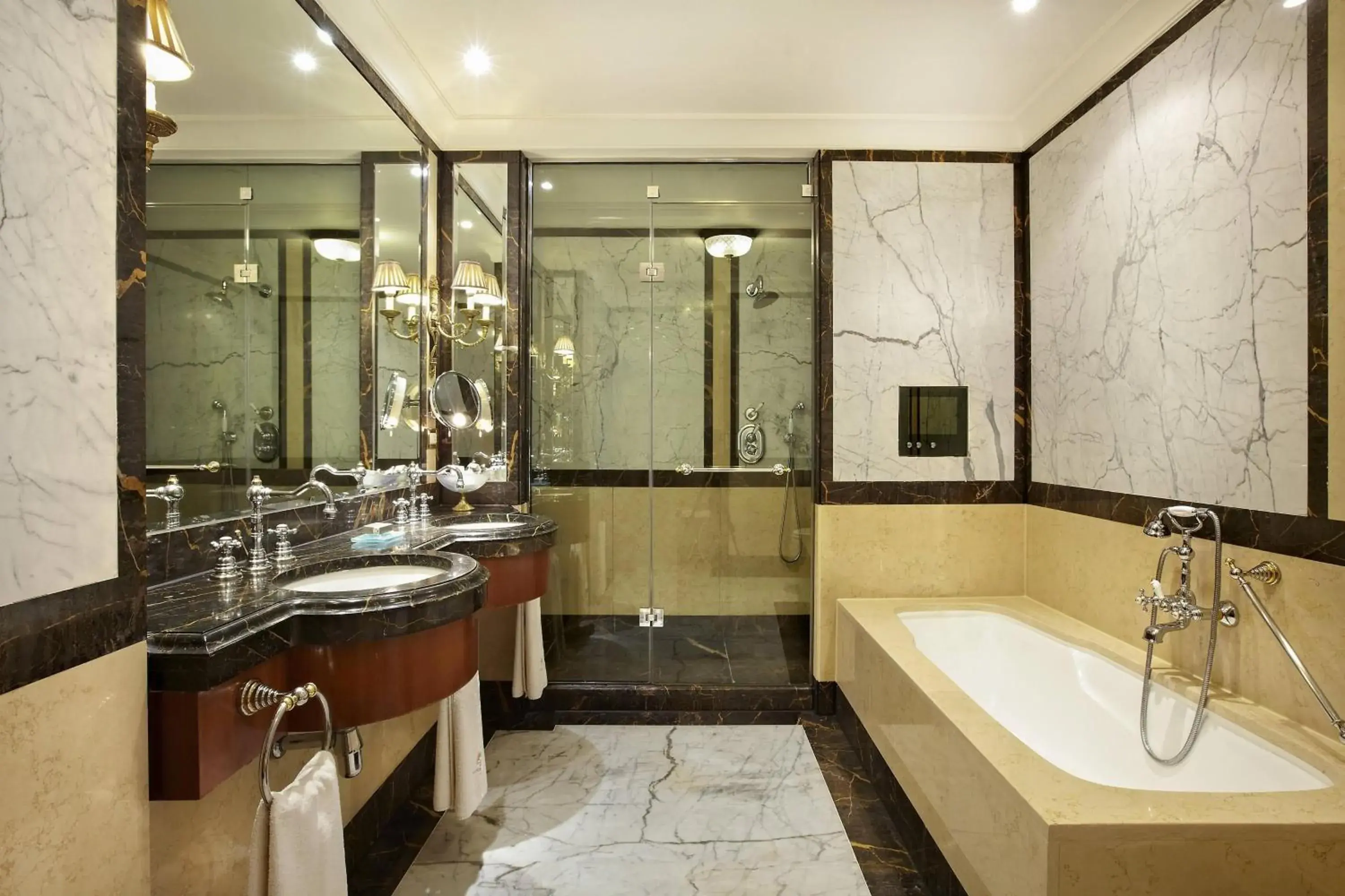 Bathroom in Hotel Grande Bretagne, a Luxury Collection Hotel, Athens