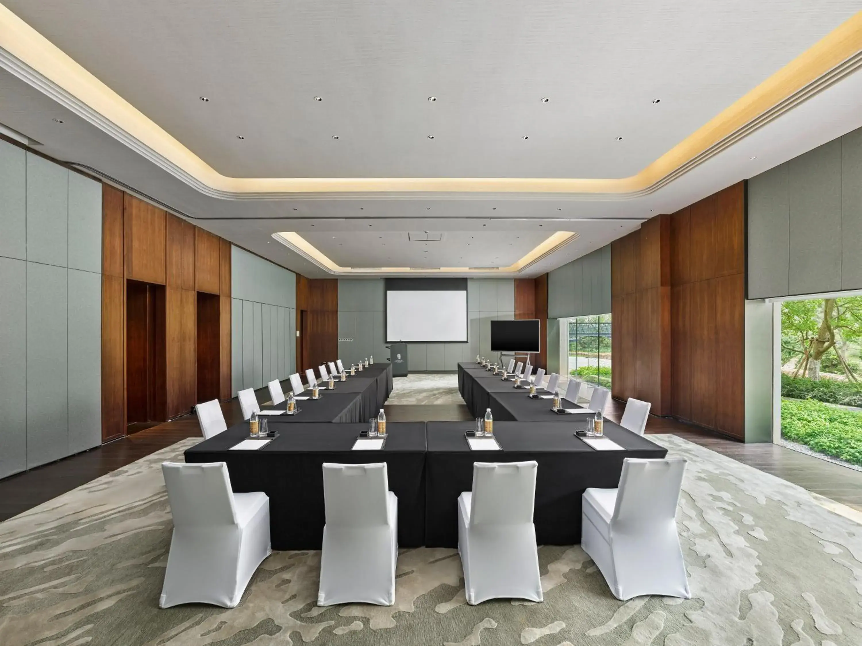 Meeting/conference room in Banyan Tree Nanjing Garden Expo