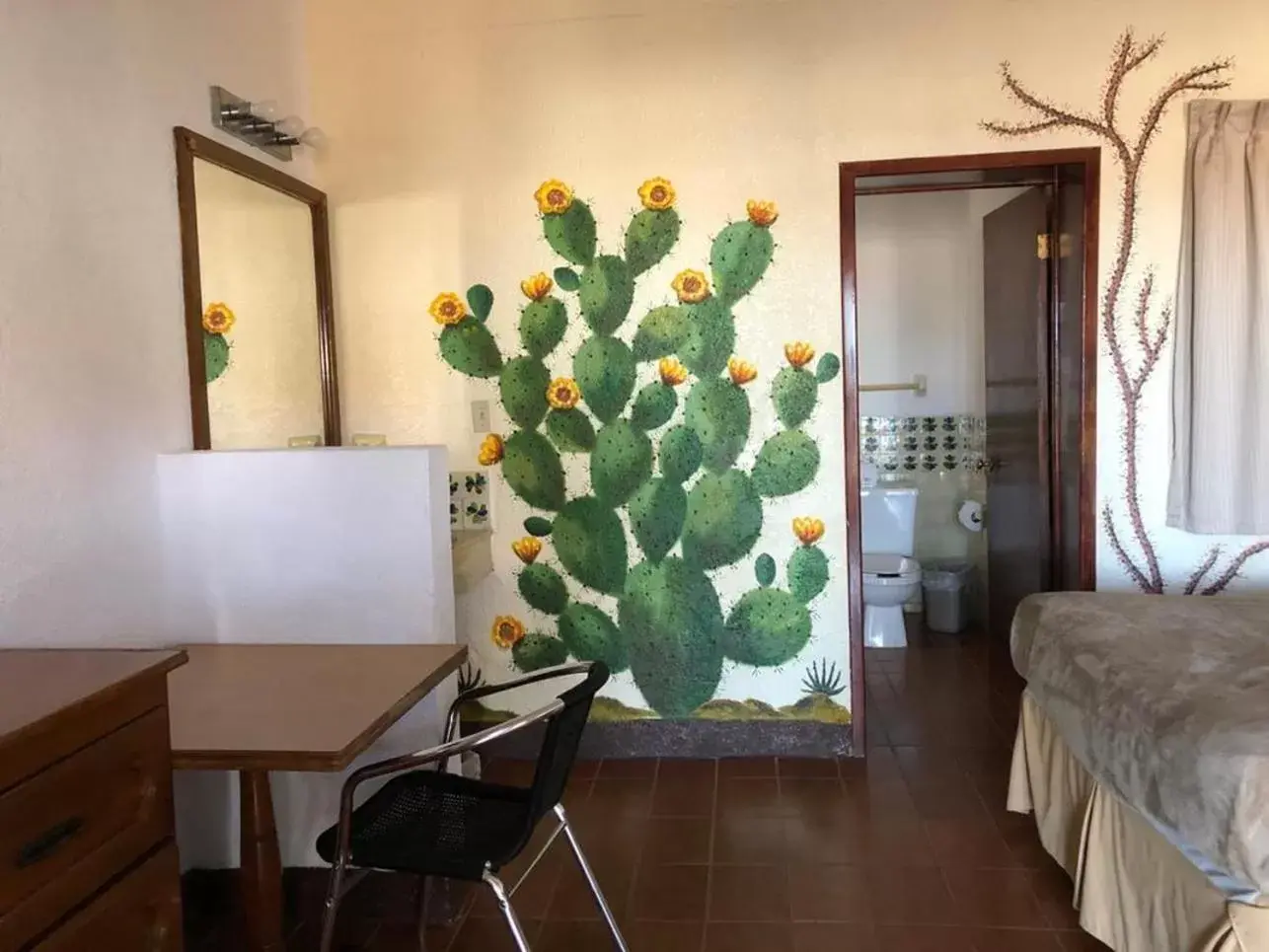 Photo of the whole room in Hotel Las Palmas