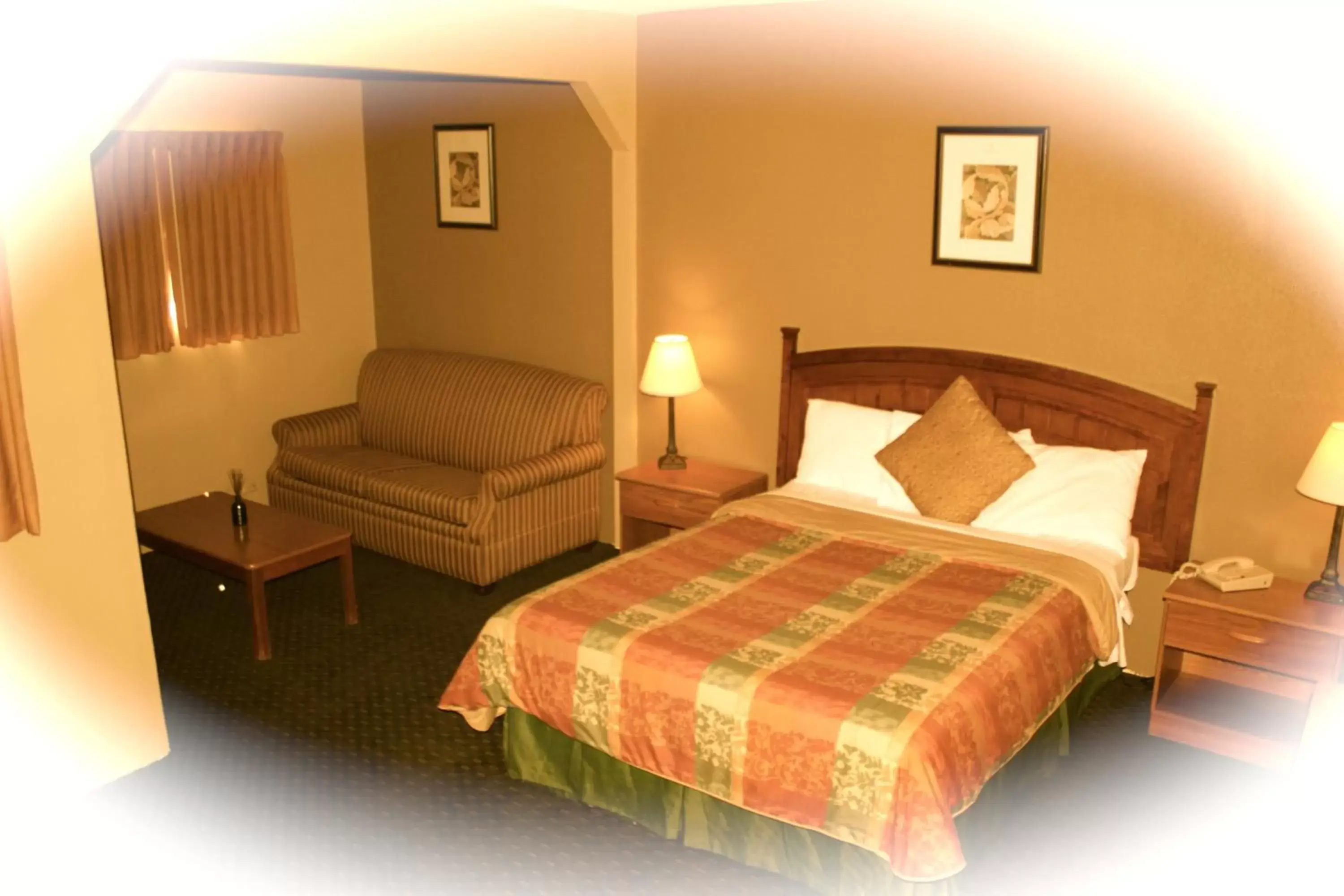 Photo of the whole room, Bed in Holland Inn and Suites