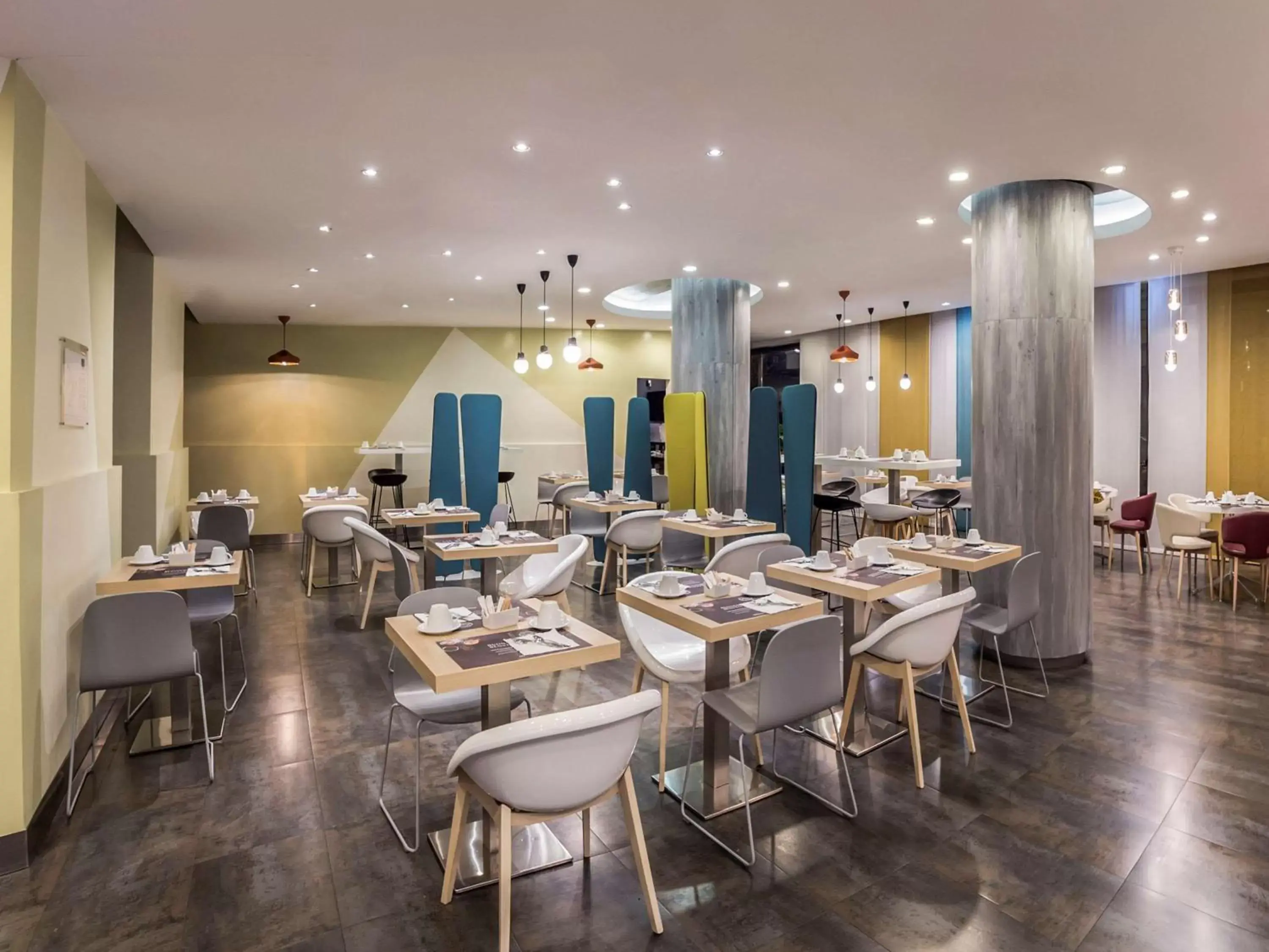 Restaurant/Places to Eat in Mercure Roma Piazza Bologna