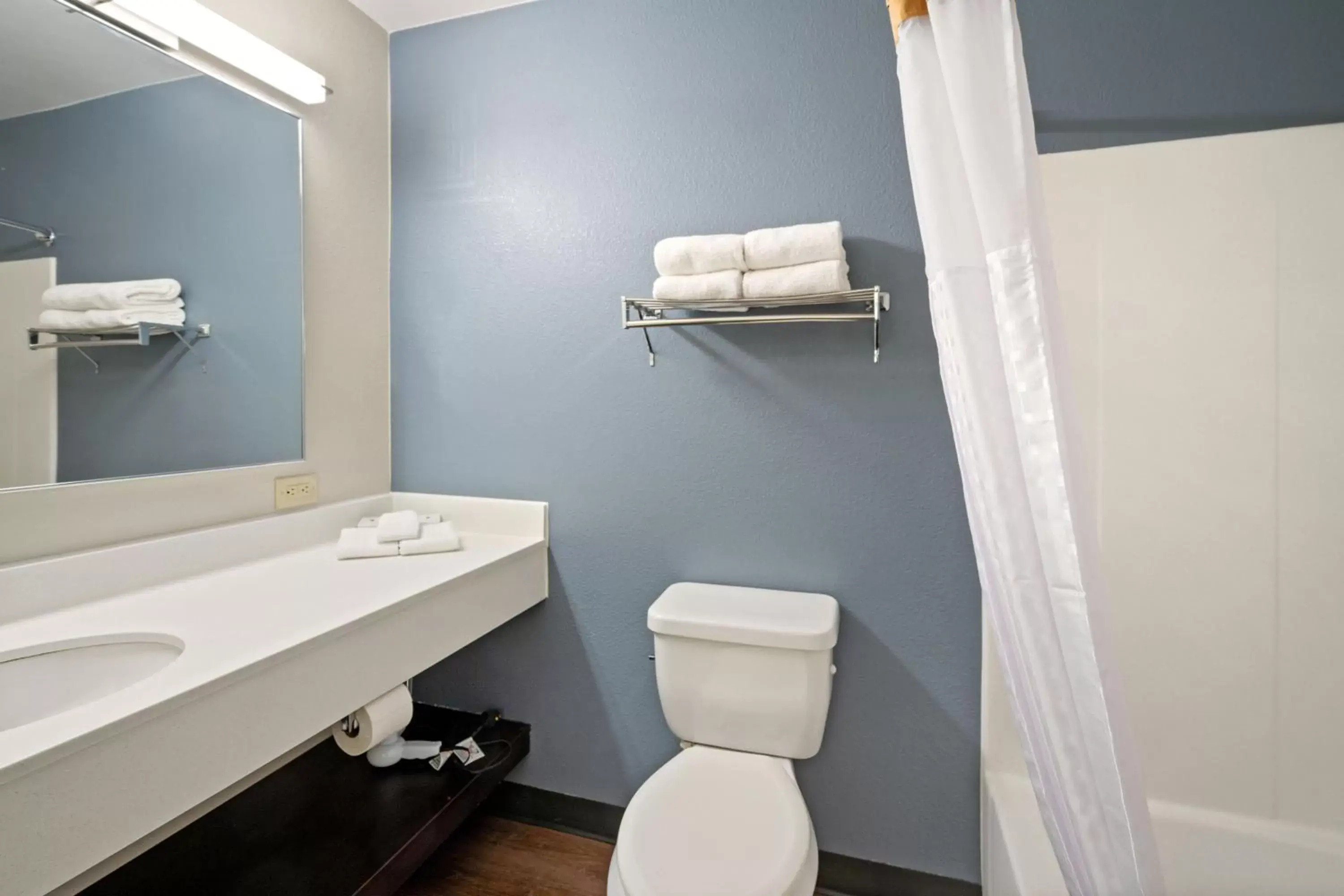 Bathroom in Extended Stay America Suites - Washington, DC - Centreville - Manassas