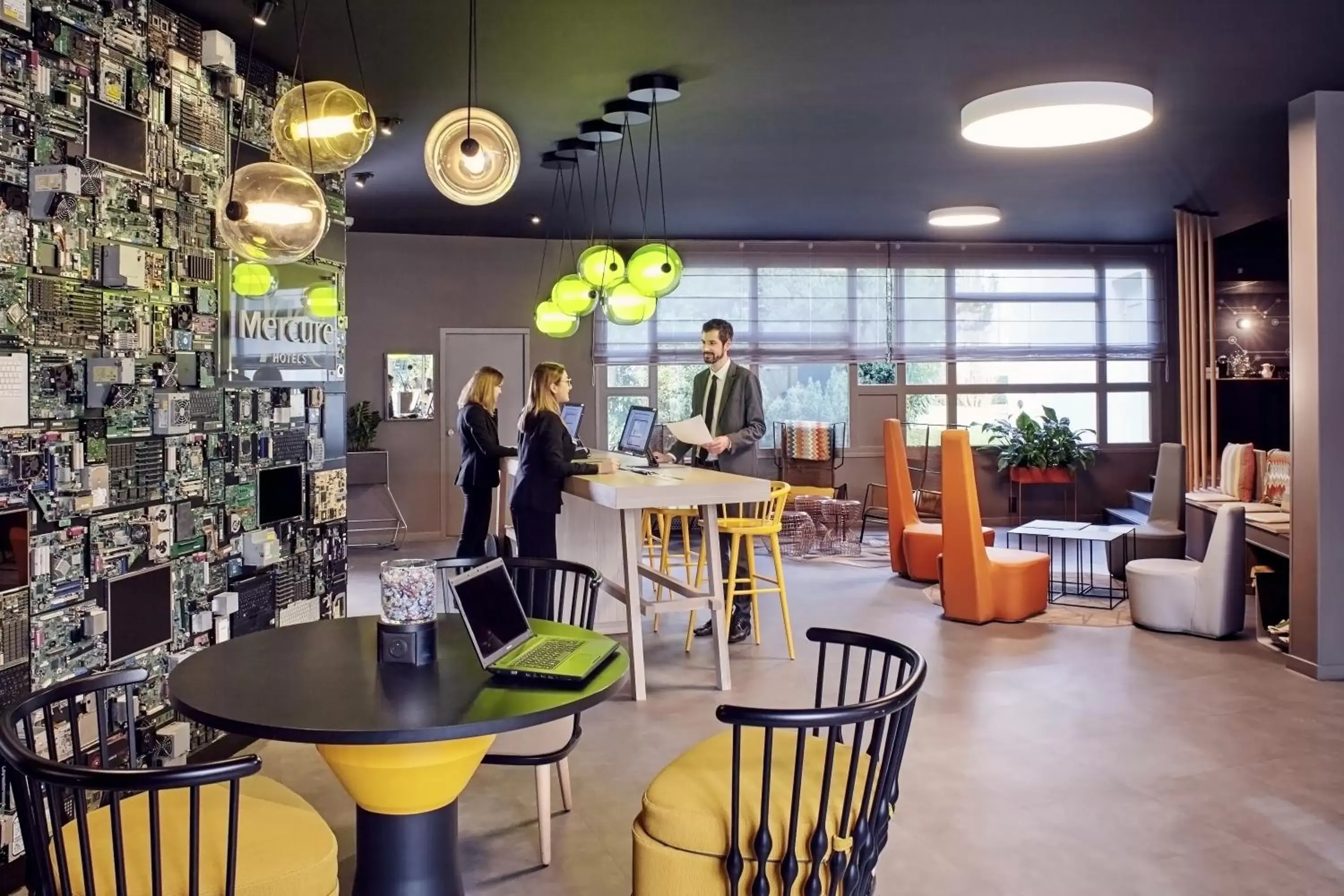 Lobby or reception in Mercure Paris Sud Les Ulis-Courtaboeuf Lobby or reception in Mercure Paris Sud Les Ulis-Courtaboeuf