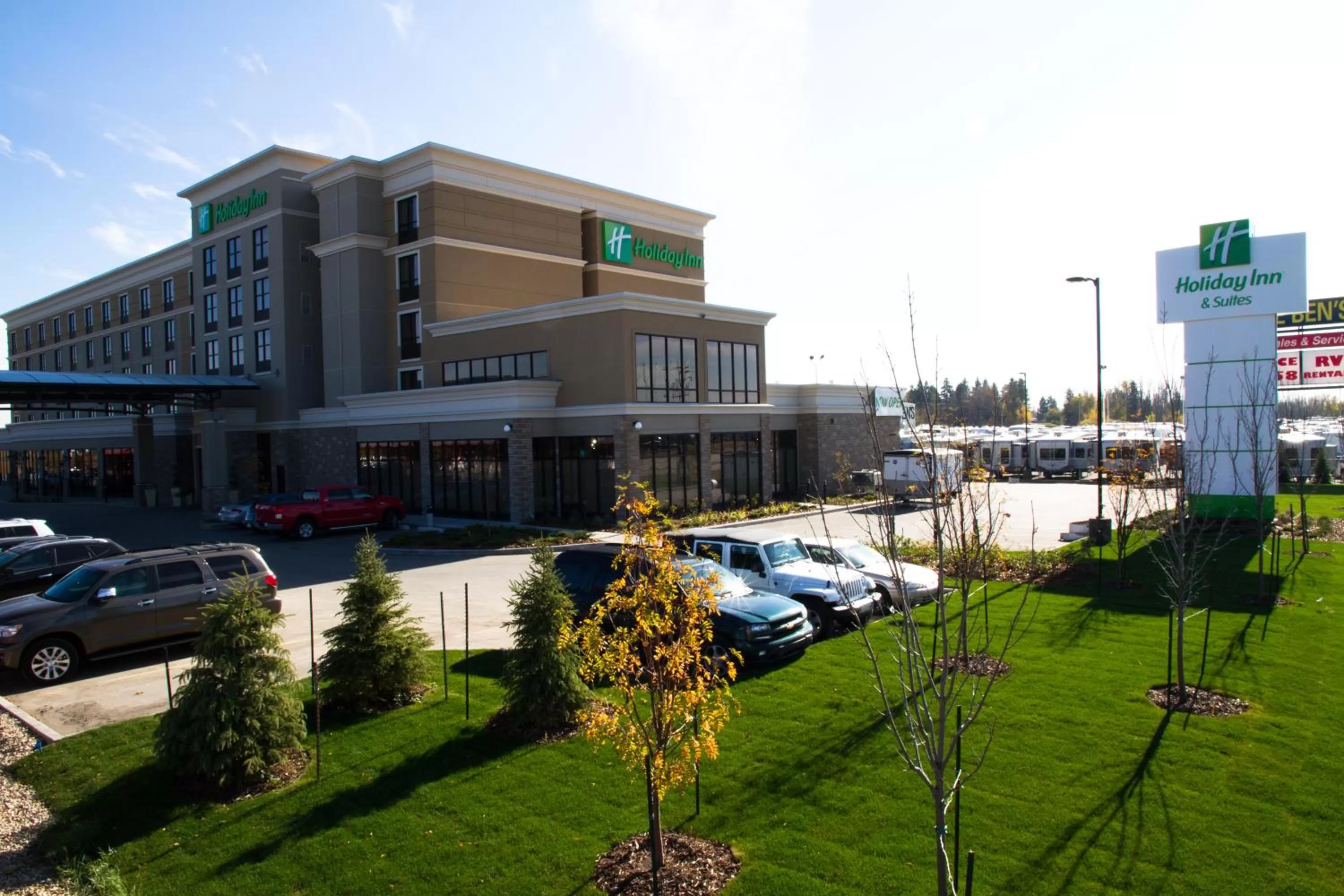 Property building in Holiday Inn Hotel & Suites Red Deer by IHG