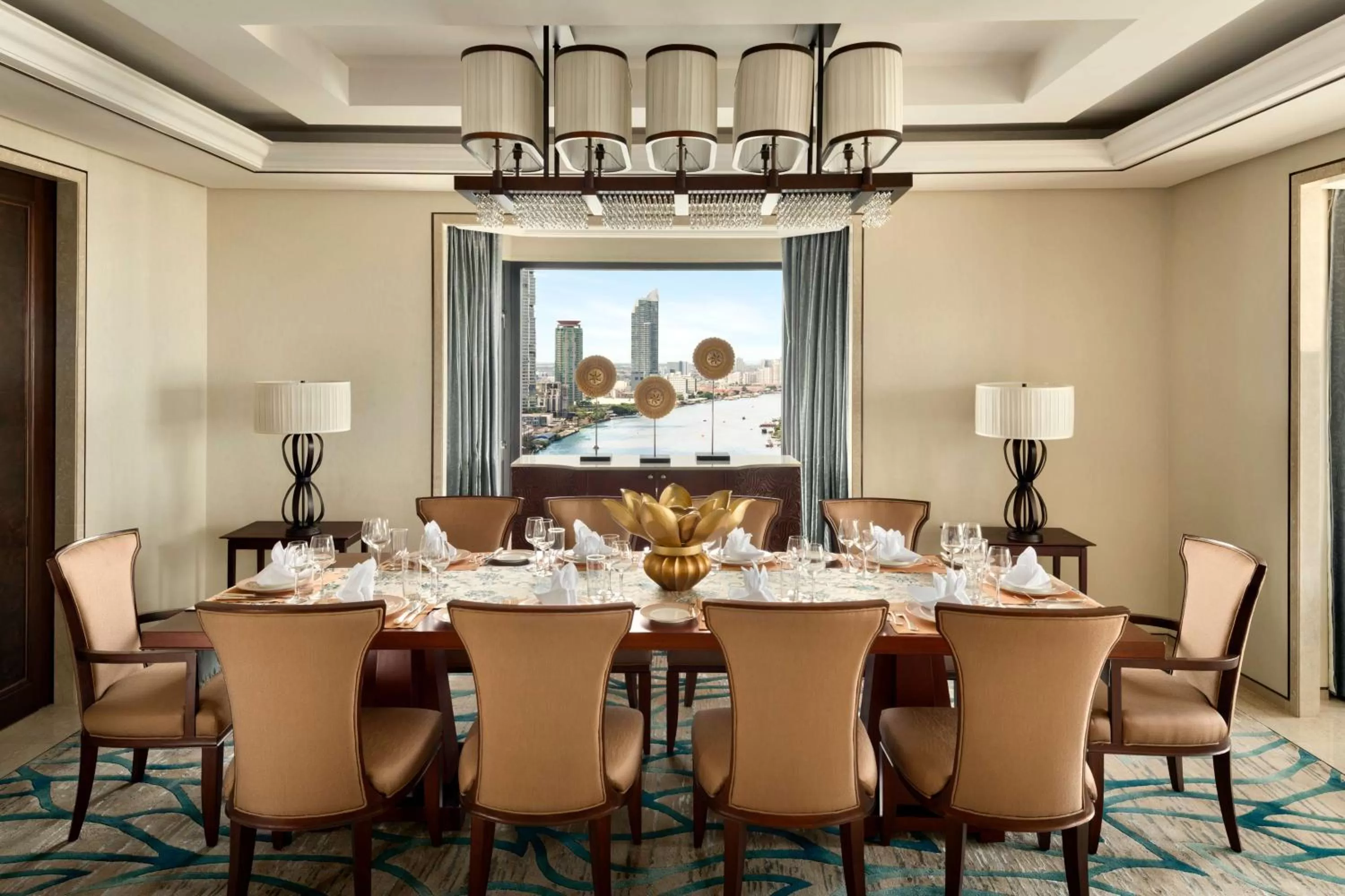 Photo of the whole room in Shangri-La Bangkok