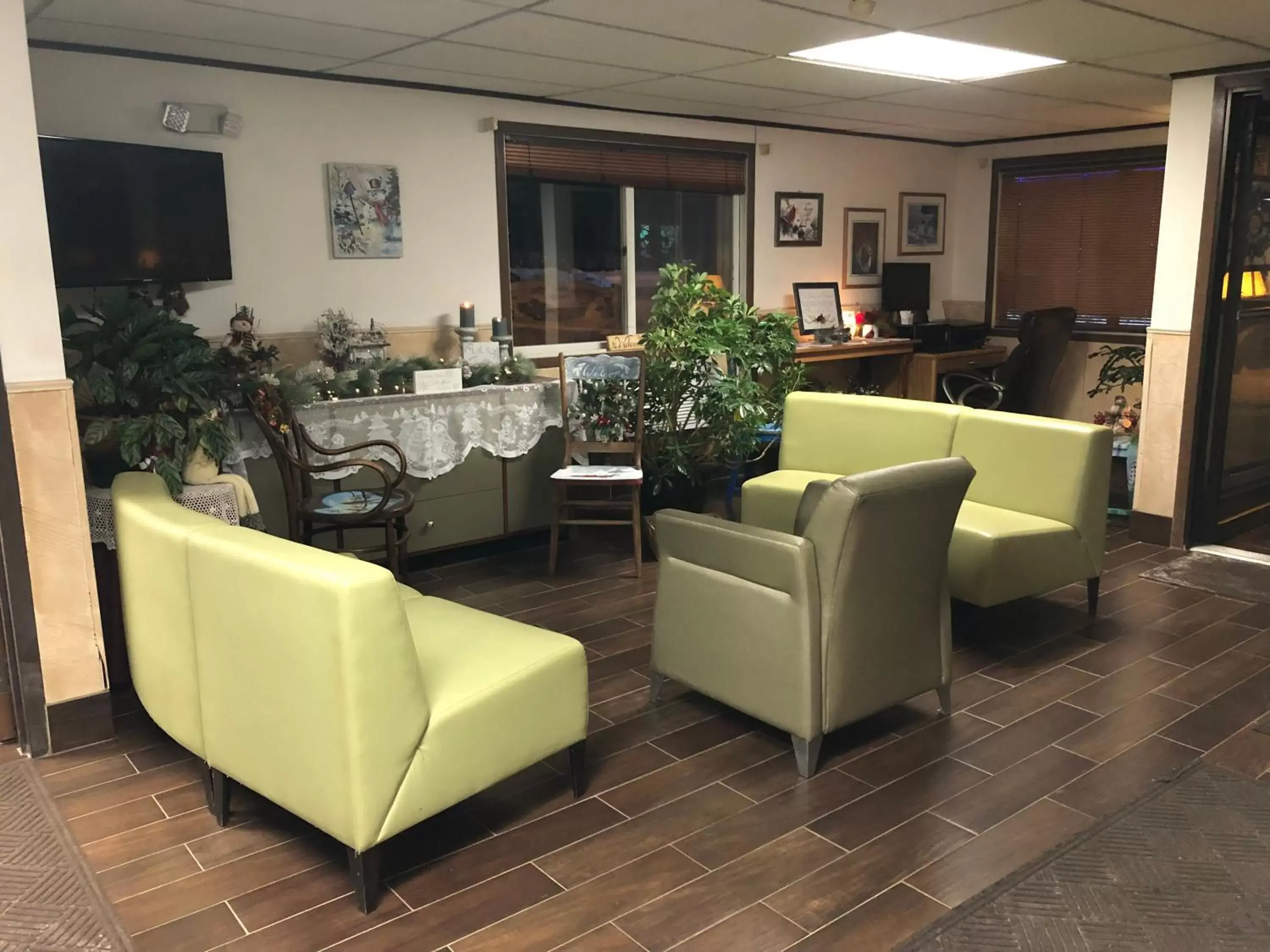 Lobby or reception in Super 8 by Wyndham Superior WI