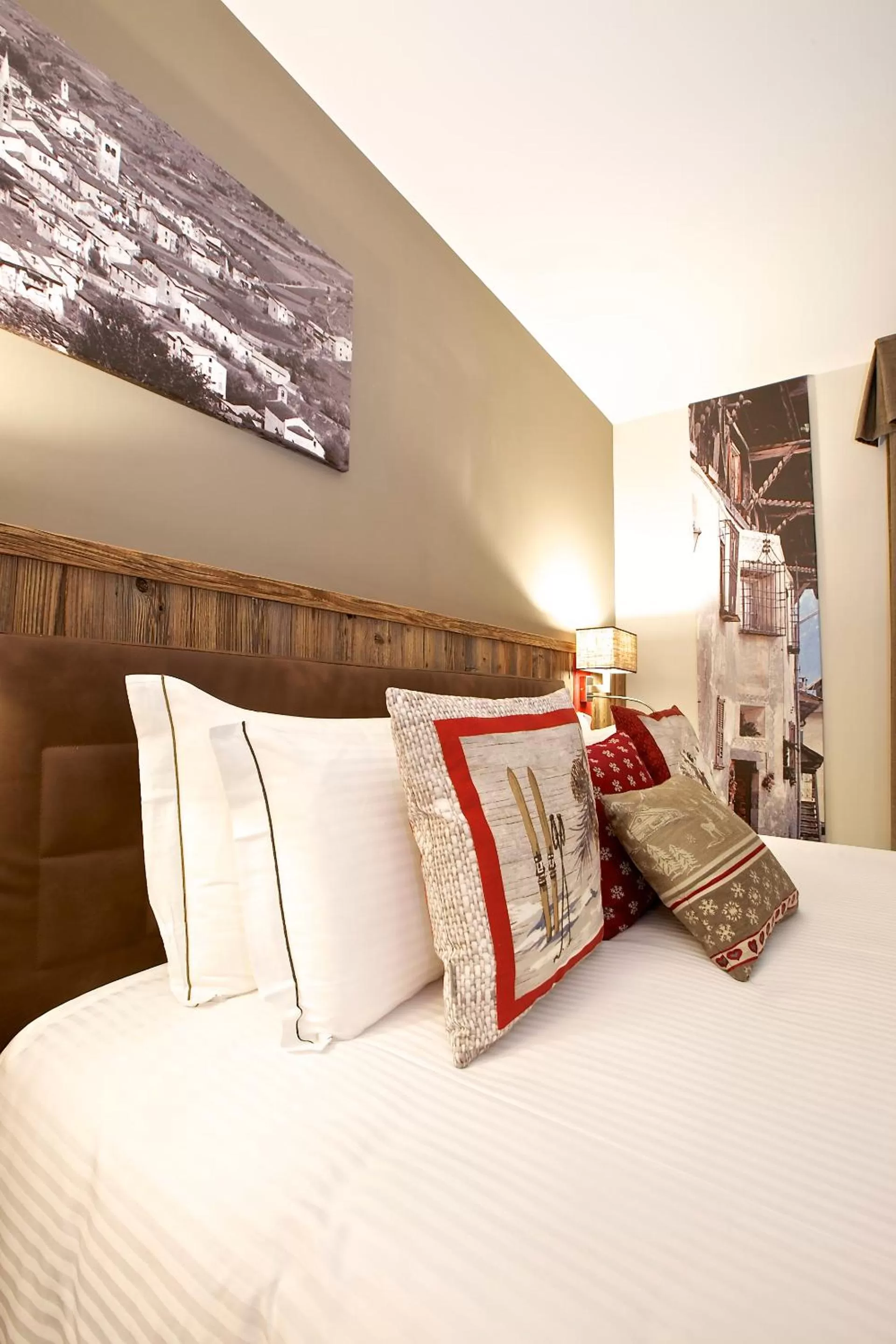 Bed in Olimpia Hotel