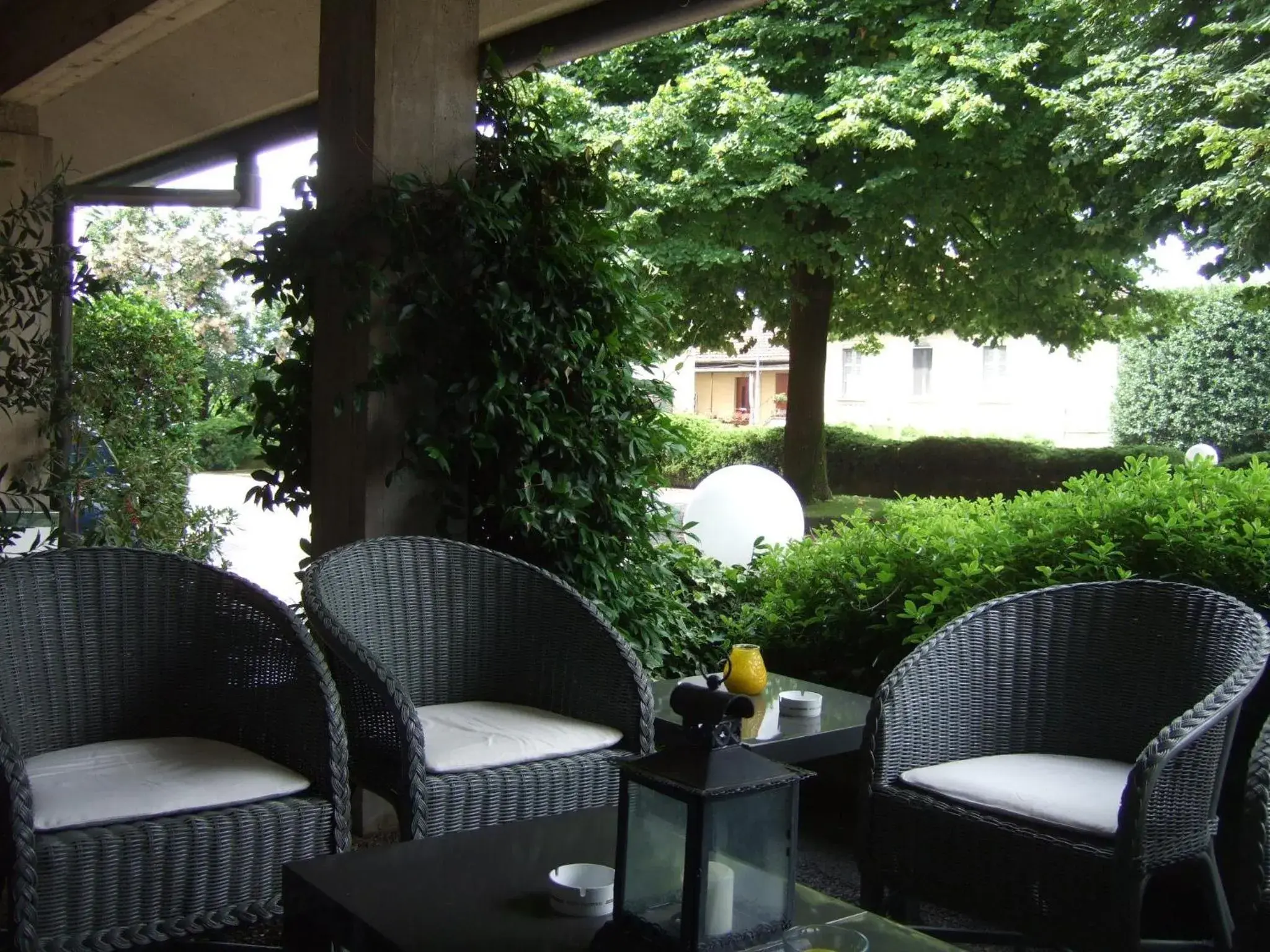 Patio in Hotel Canturio