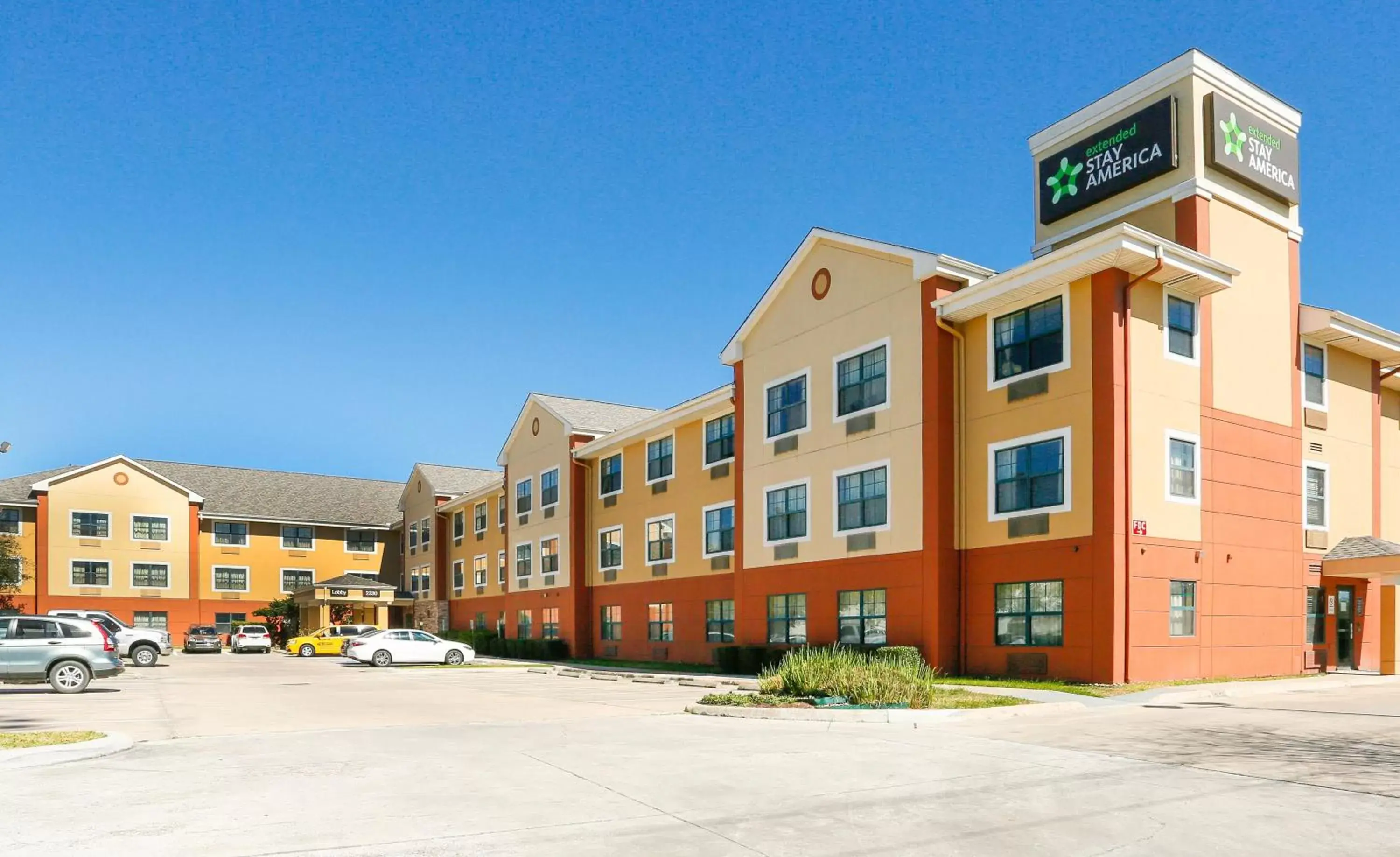 Property building in Extended Stay America Suites - Houston - Med Ctr - Greenway Plaza
