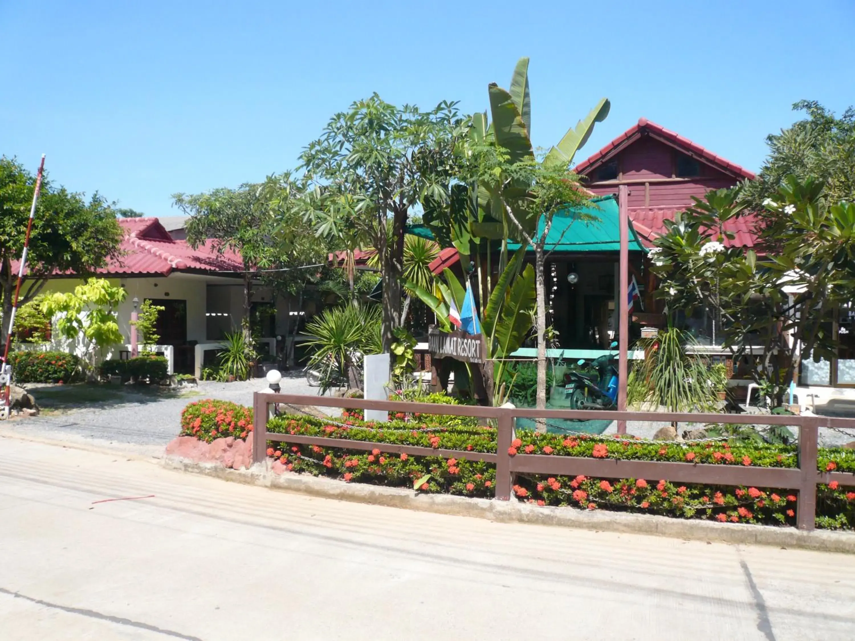 Property Building in Baan Lamai Resort