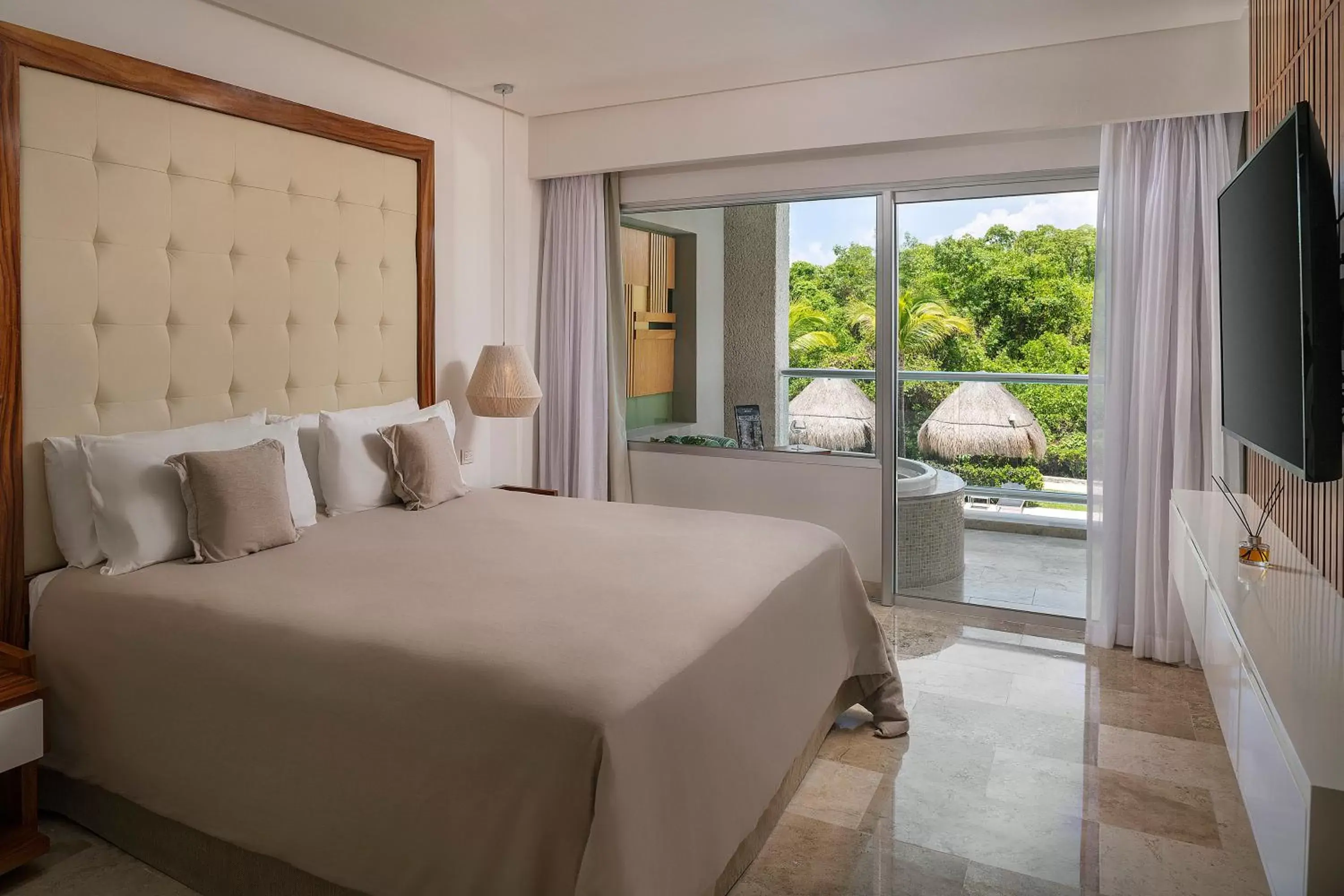 View (from property/room), Bed in Paradisus La Perla - Adults Only All Inclusive