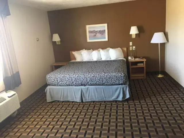 Bed in Days Inn by Wyndham Hurricane/Zion National Park Area