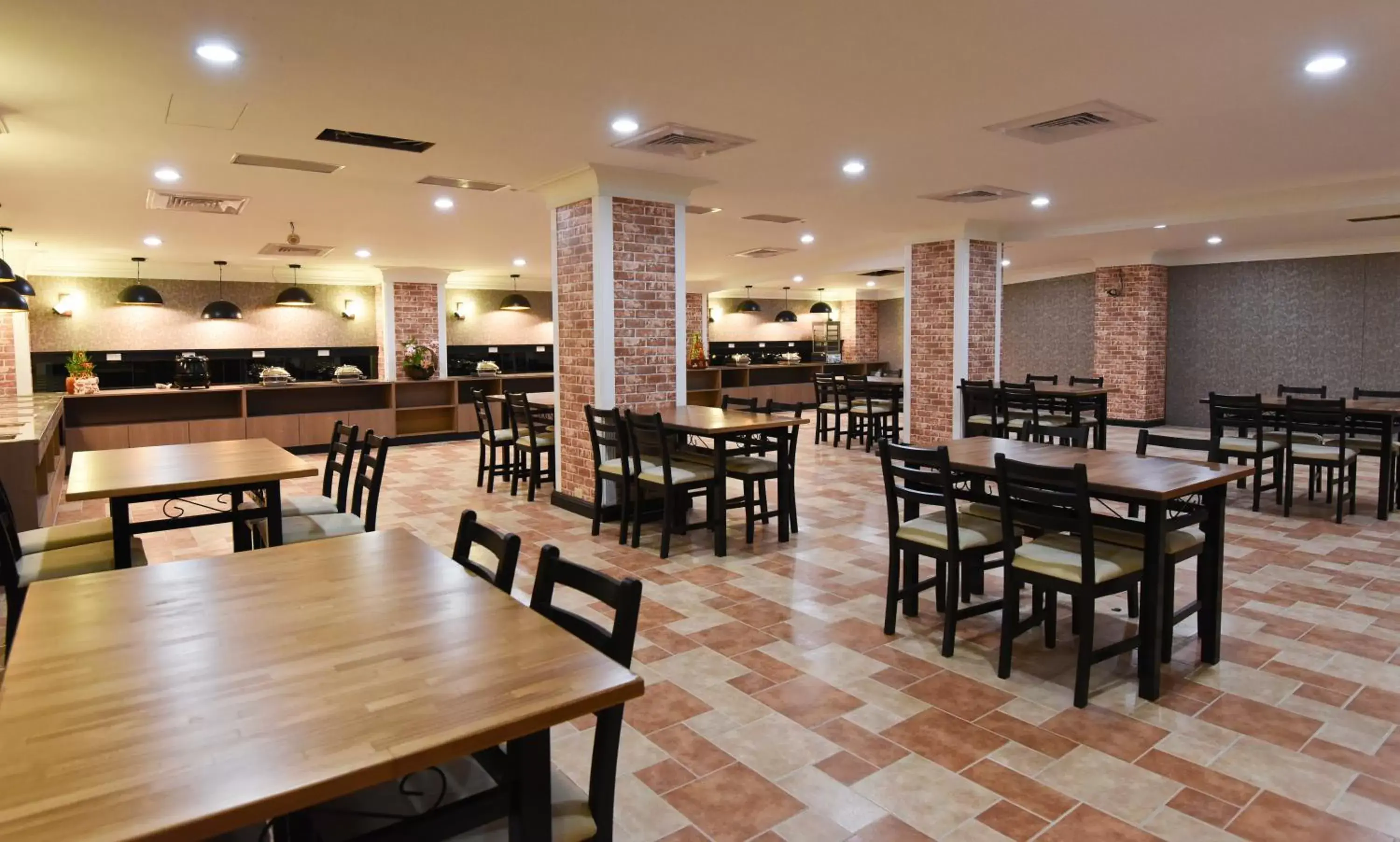 Restaurant/places to eat in Migo Hotel Restaurant/places to eat in Migo Hotel
