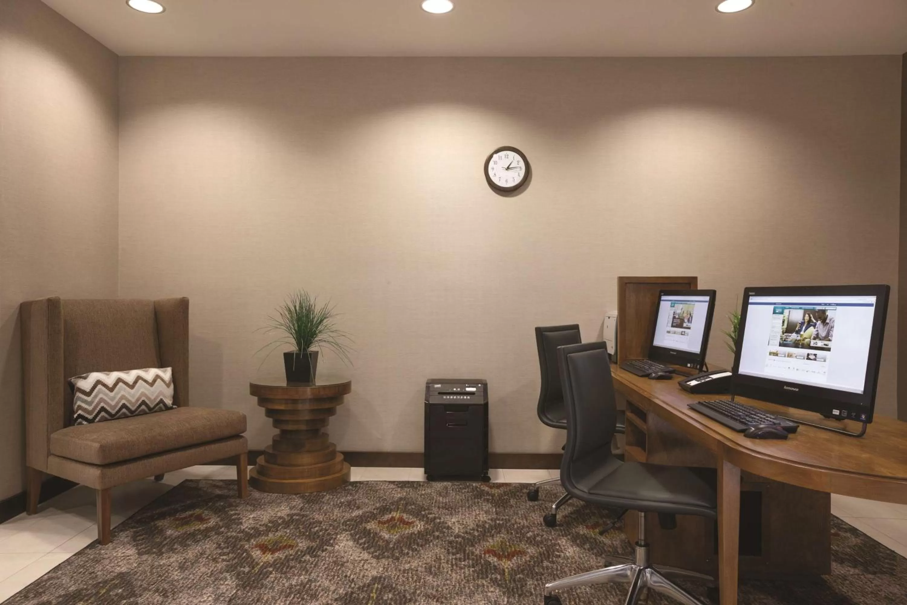 Business facilities in Homewood Suites Tucson St. Philip's Plaza University