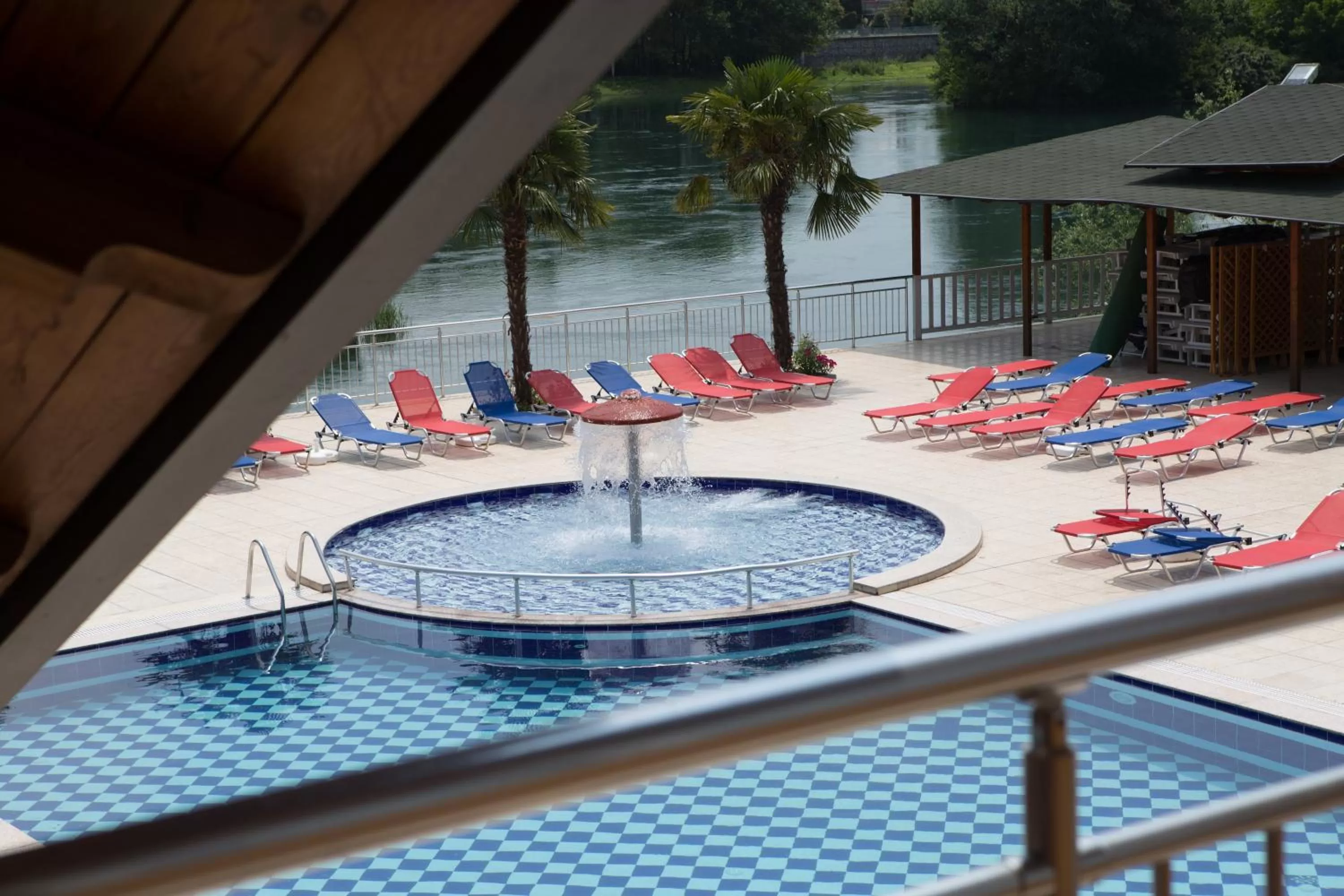 Swimming pool in Buna Park Hotel