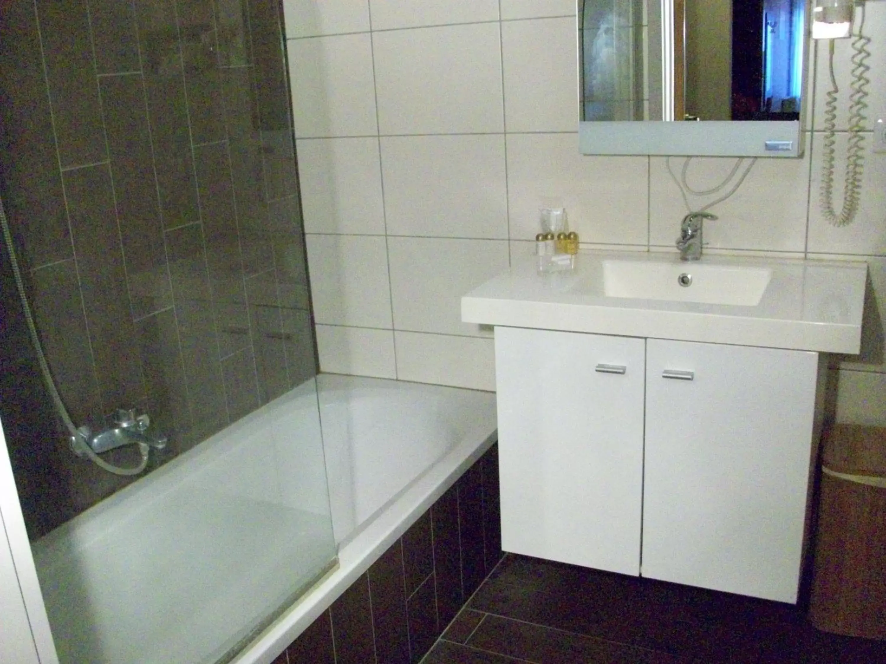 Bathroom in Hotel La Louve