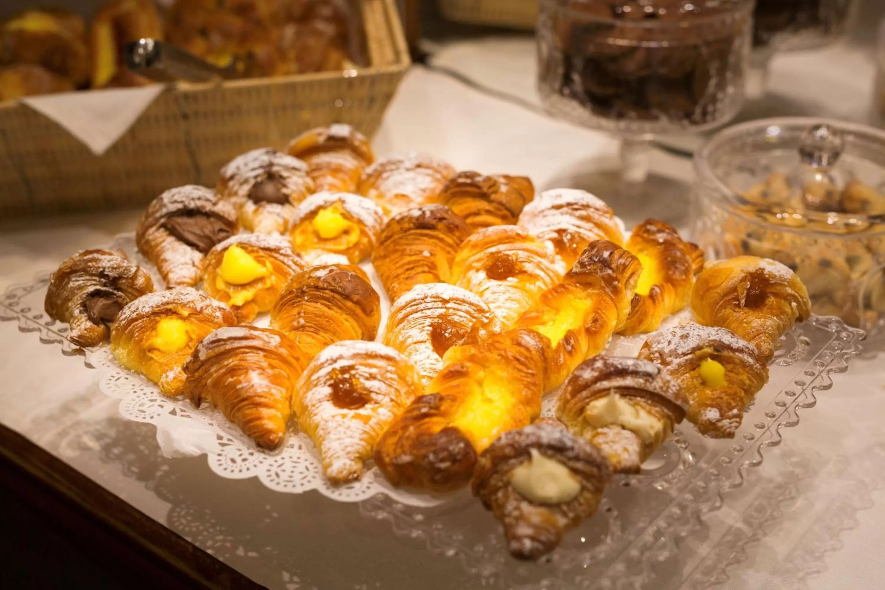 Restaurant/places to eat in Best Western Hotel Artdeco