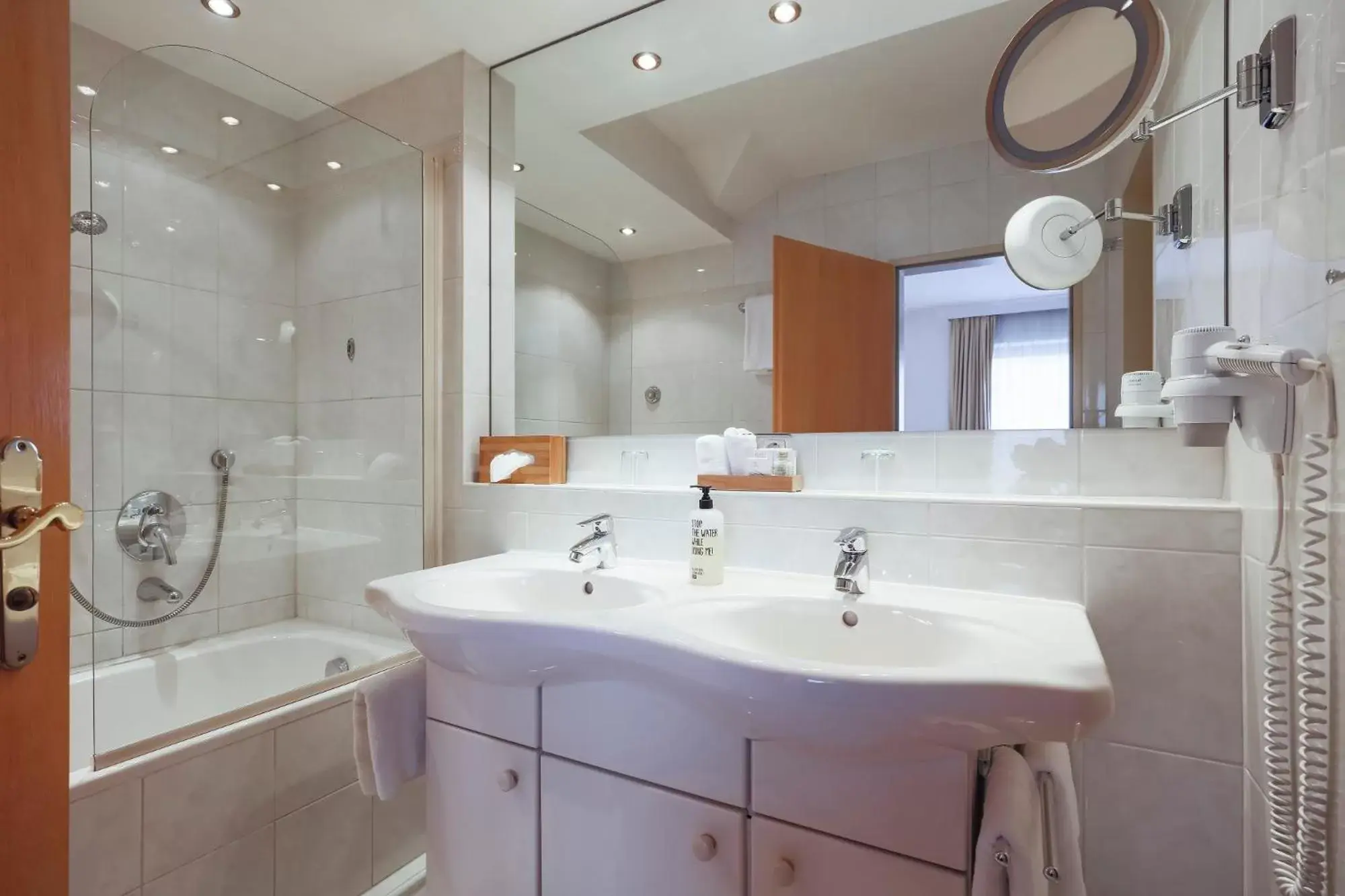 Bathroom in Hotel Staudacherhof History & Lifestyle