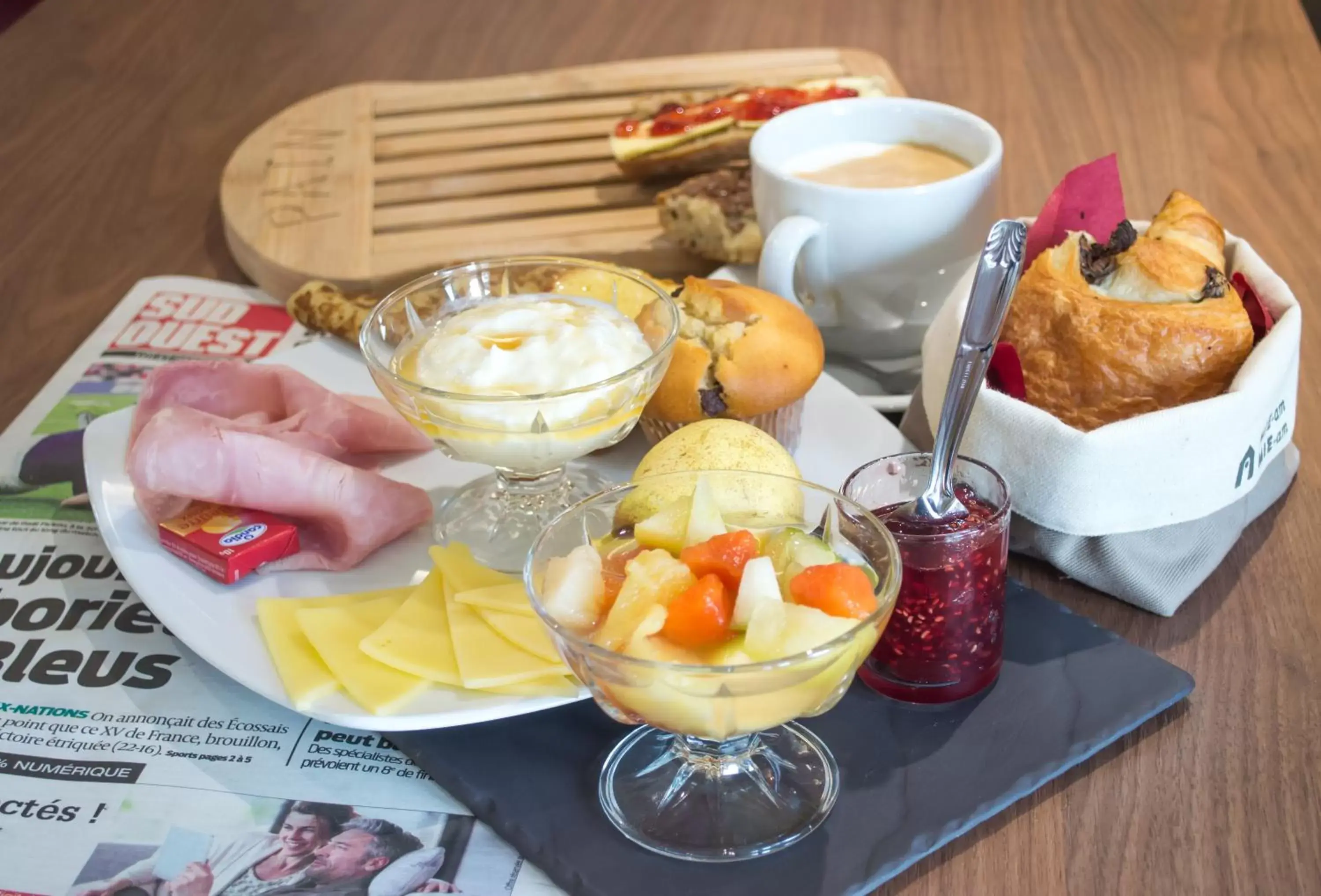 Buffet breakfast in Campanile Villeneuve-Sur-Lot