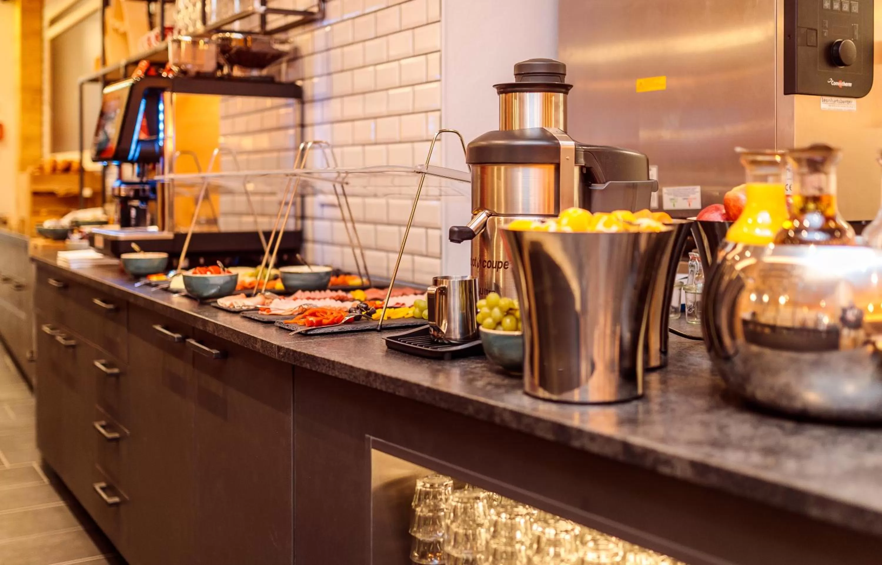 Food and drinks in AvenidA Panorama Suites