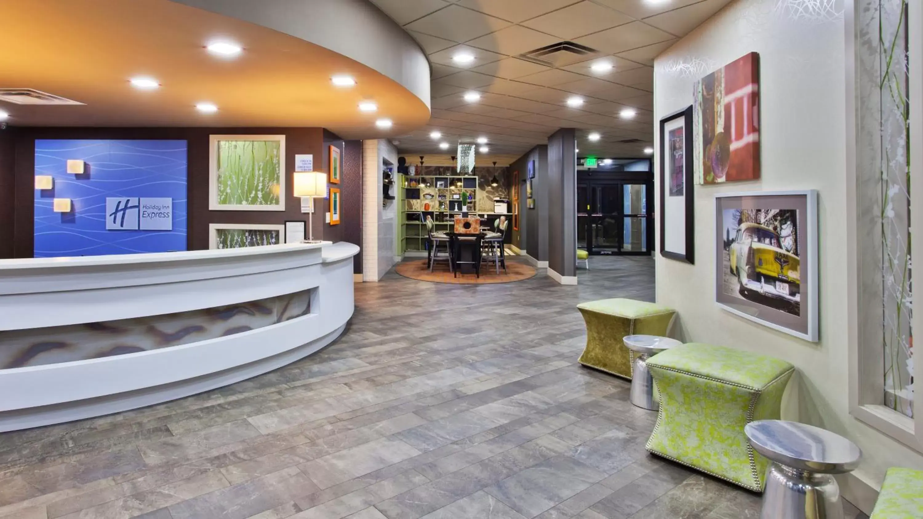 Property building, Lobby/Reception in Holiday Inn Express Atlanta NW - Galleria Area, an IHG Hotel