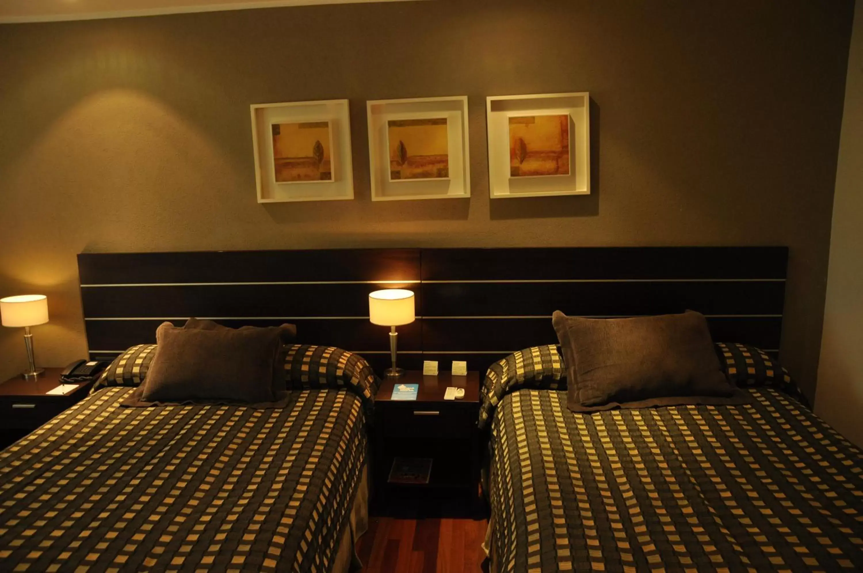 Standard Twin Room in Orfeo Suites Cordoba Standard Twin Room in Orfeo Suites Cordoba